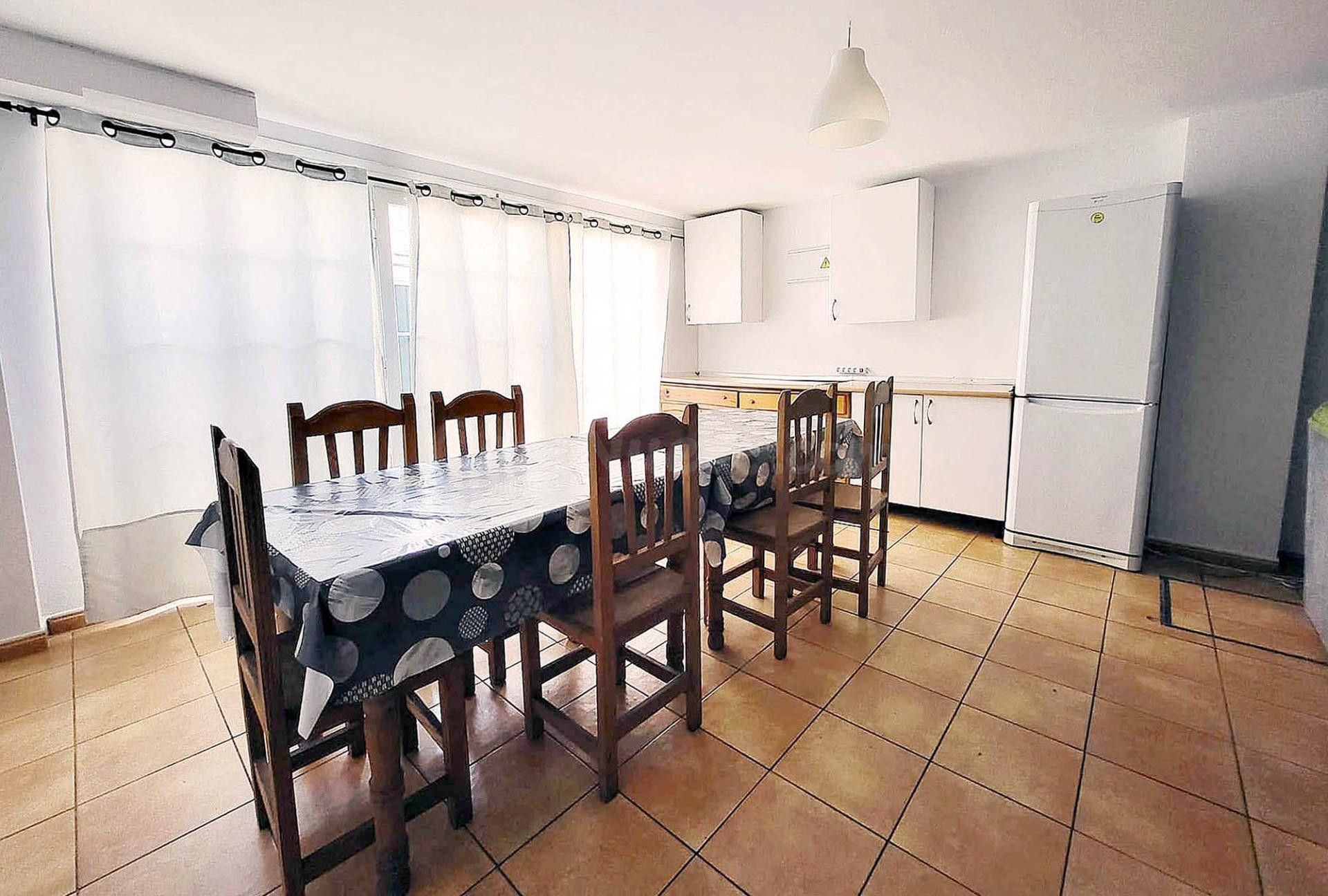 habitaciones PARA CHICAS ESTUDIANTES EN ALQUILER EN VILLANUE - foto 5