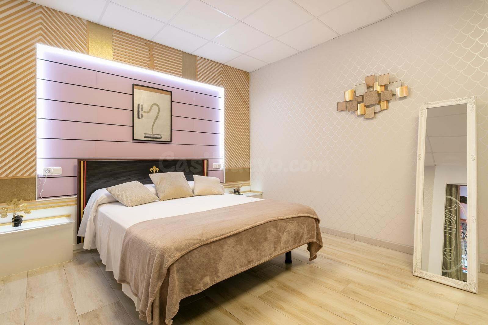 Local comercial en venta con licencia turística - foto 2