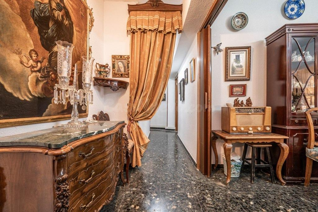 Pisazo en venta en calle Obispo Hurtado