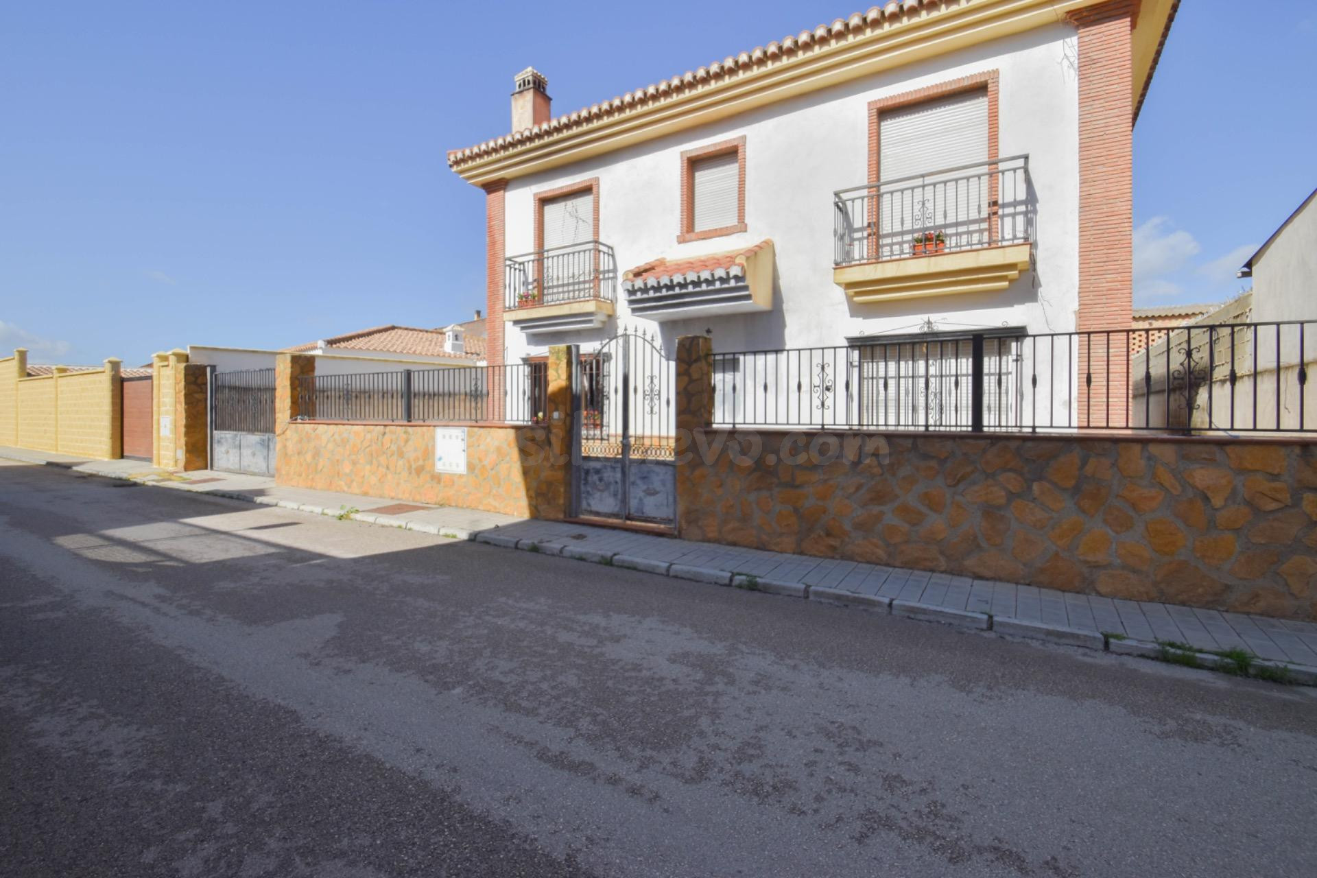 CASA INDEPENDIENTE EN CIJUELA