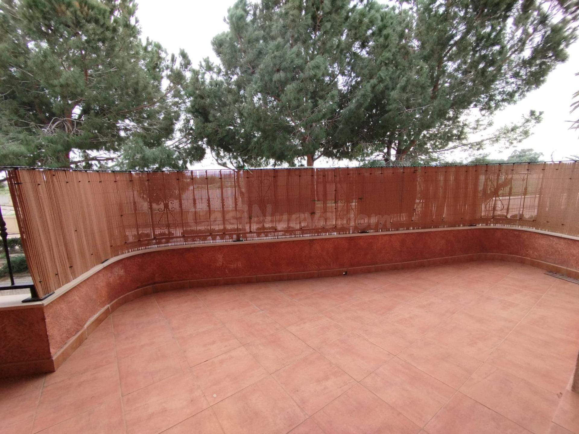 Amplio apartamento con vistas abiertas en Formentera del Segura