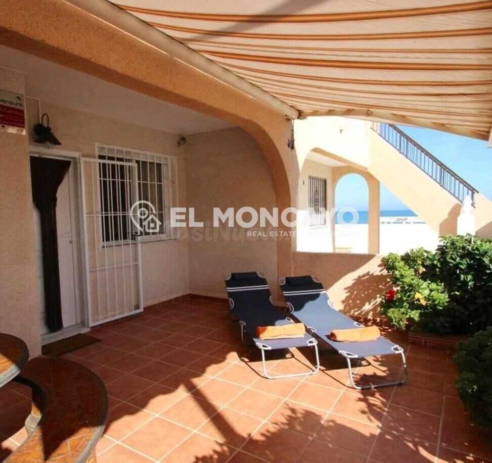 Fantástico bungalow planta baja con vistas al mar y licencia - foto 3