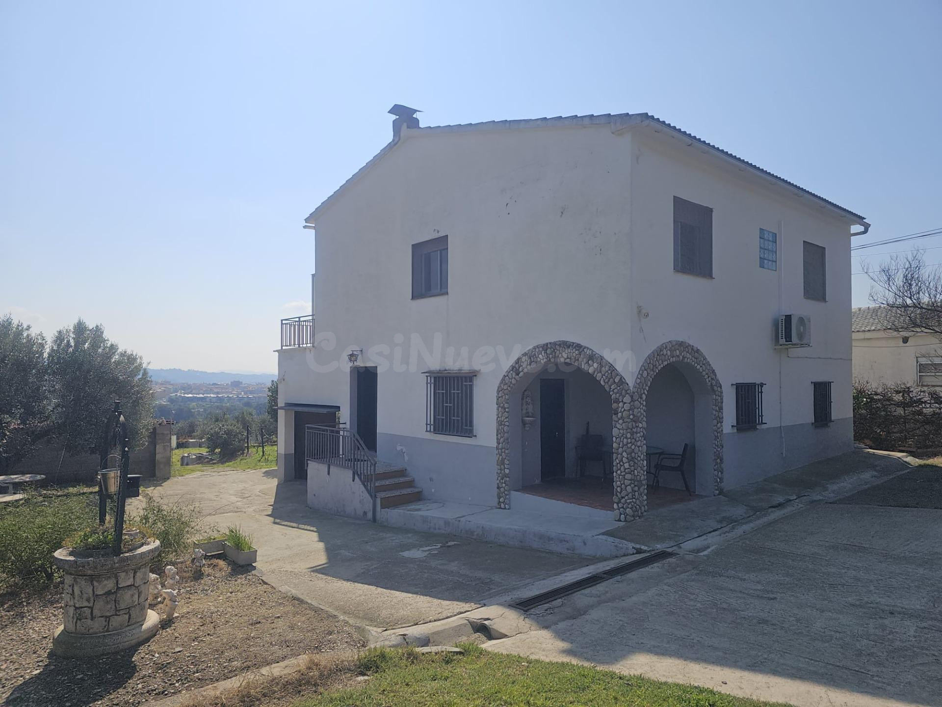 PRECIOSA CASA SEMIREFORMADA EN CAN VINYALS, ESPARREGUERA