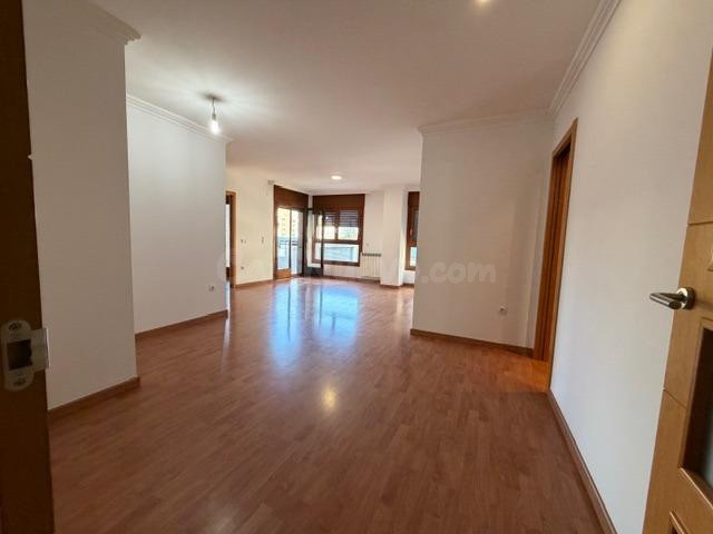 Amplio y Luminoso Piso en Cappont, Lleida