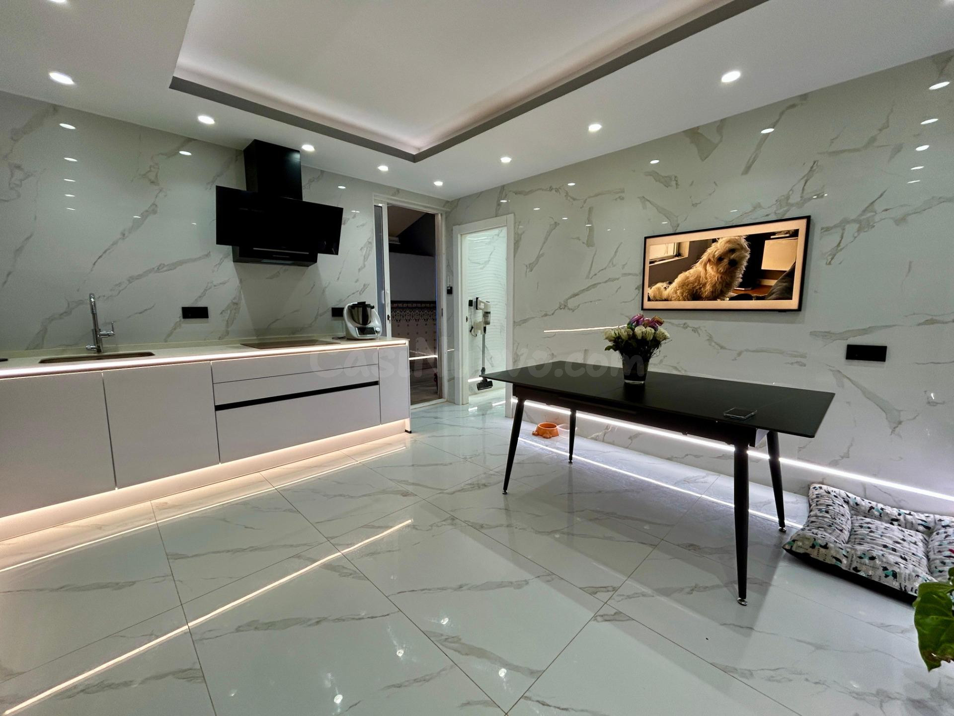 Vivienda moderna con domótica integral y garaje con cargador eléctrico!!