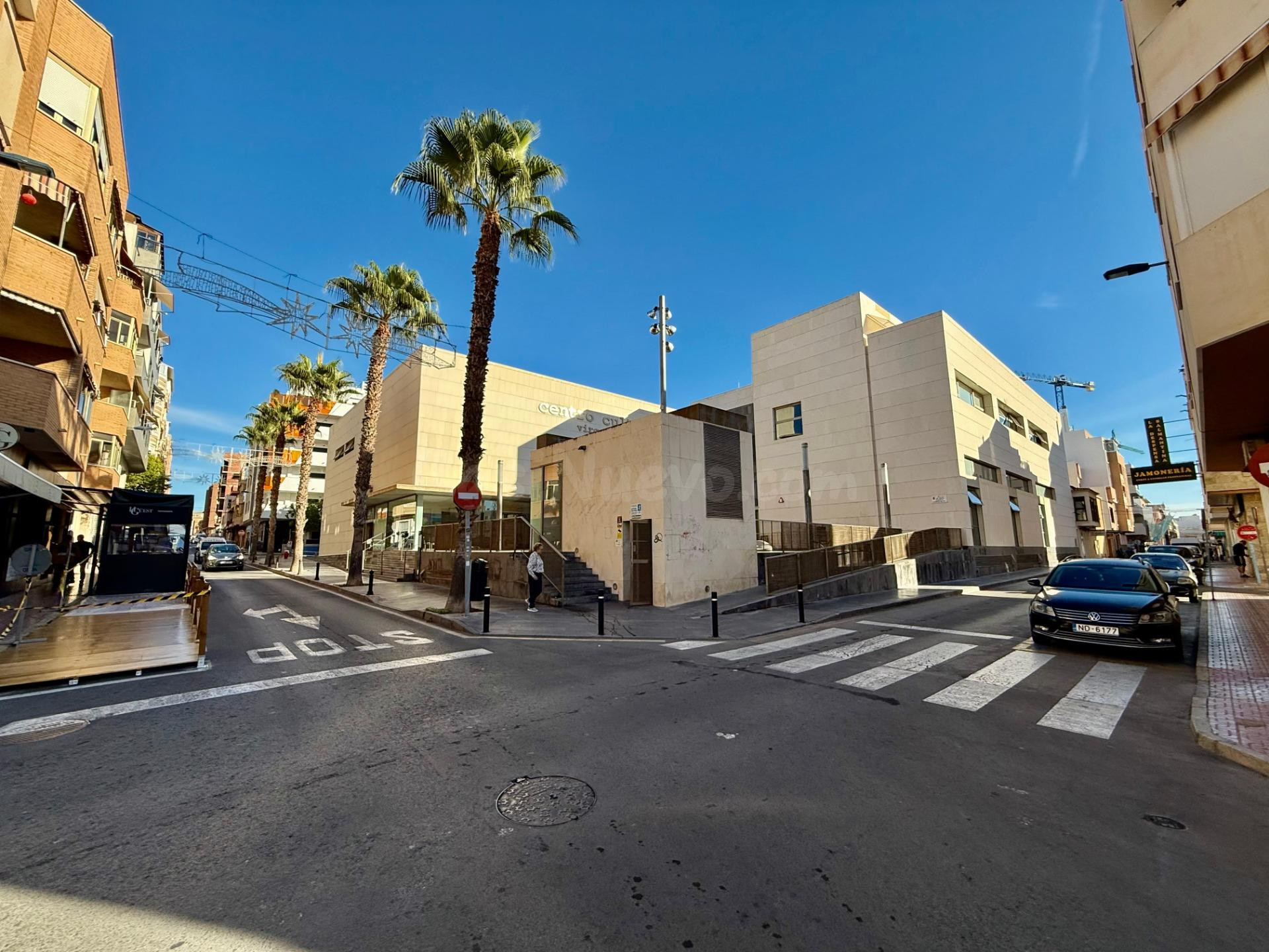 Oportunidad única para inversores en el centro de Torrevieja - foto 4