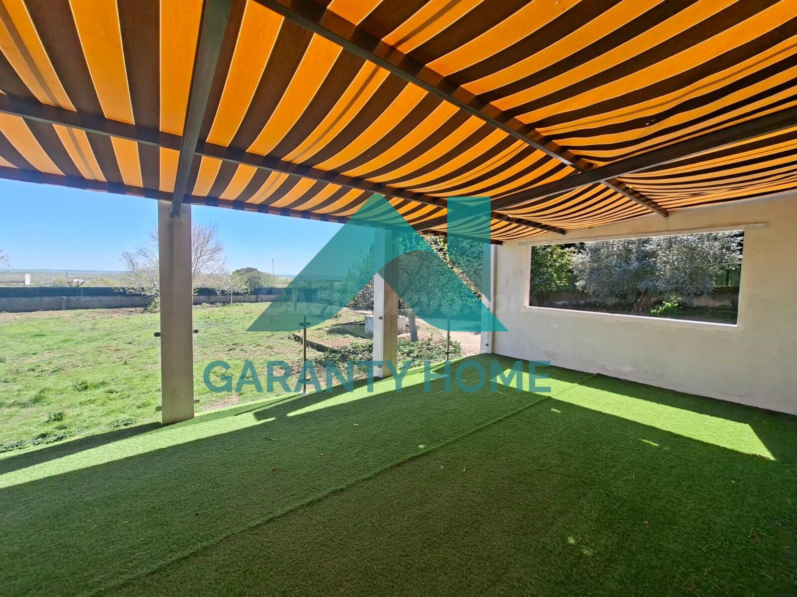 ¡PARCELA CON VIVIENDA Y ÁRBOLES FRUTALES EN SIERRA DE FUENTES!