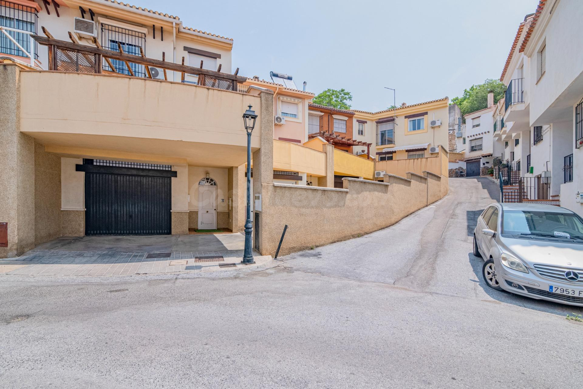 Casa adosada en Barrio de Monachil