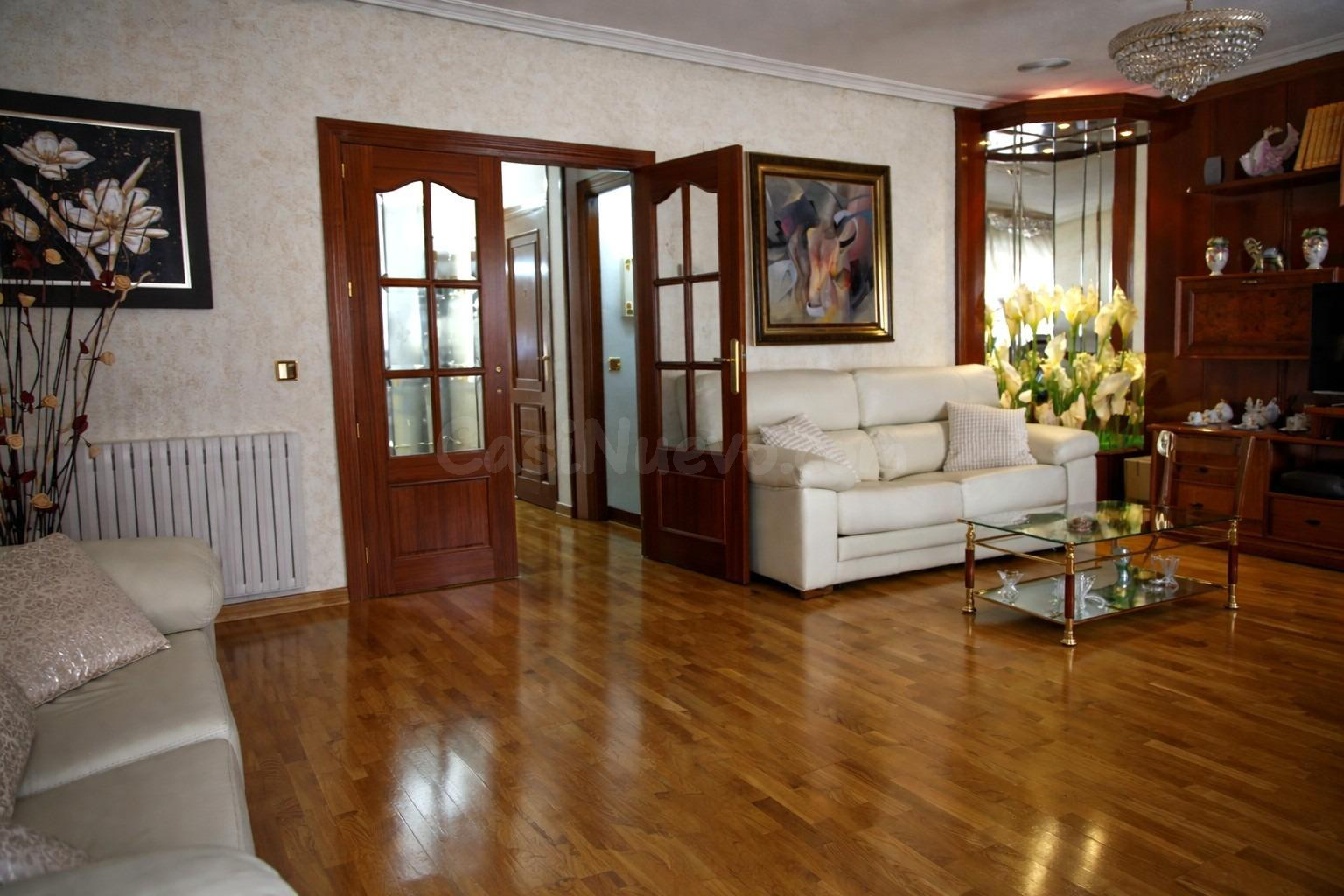 Vivienda impecable en Daimiel: 3 dormitorios, ascensor y gran salón luminoso + opción de garaje