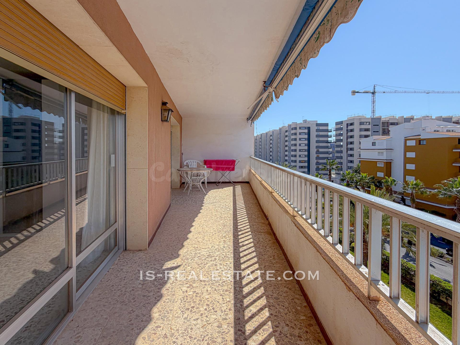 Enorme apartamento con gigantesca terraza y espectaculares v