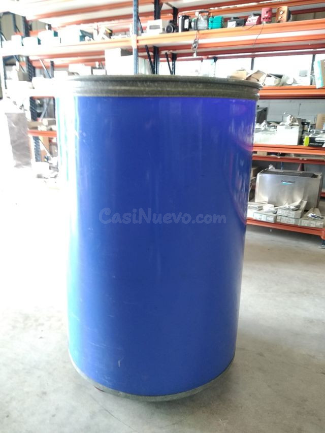 Cubas de plástico con ruedas