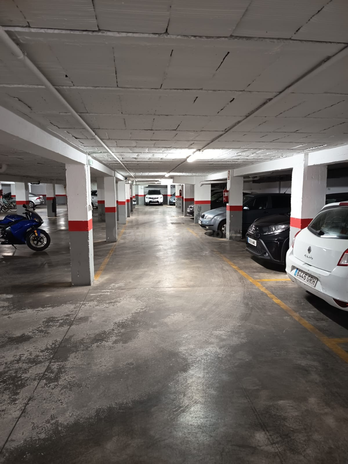 C. Cochera en San Pablo – Comodidad y seguridad en el centro - foto 4