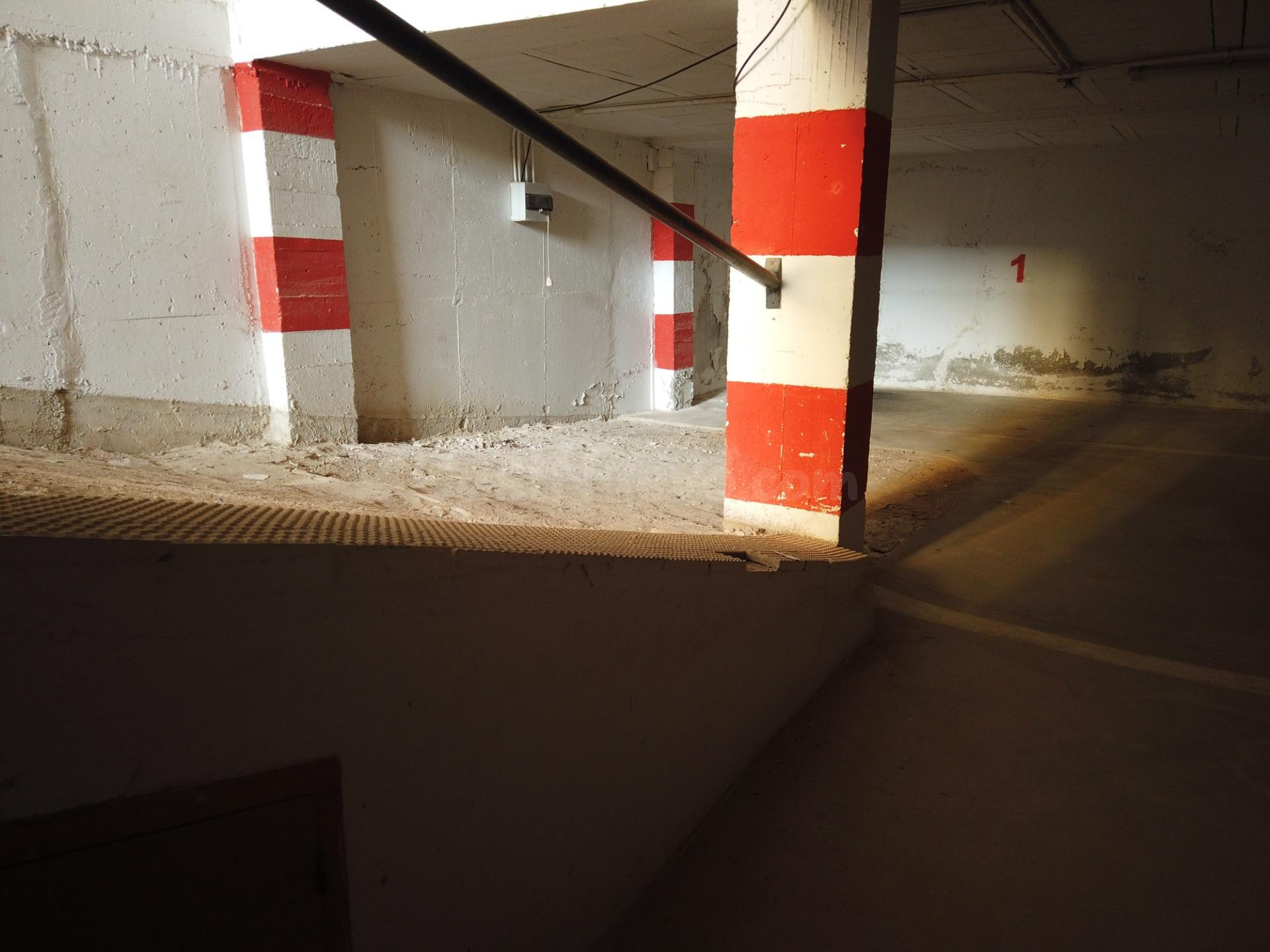 ¡¡¡¡OPORTUNIDAD PARA INVERSORES!!!! 11 PLAZAS DE GARAJE + 11 - foto 3