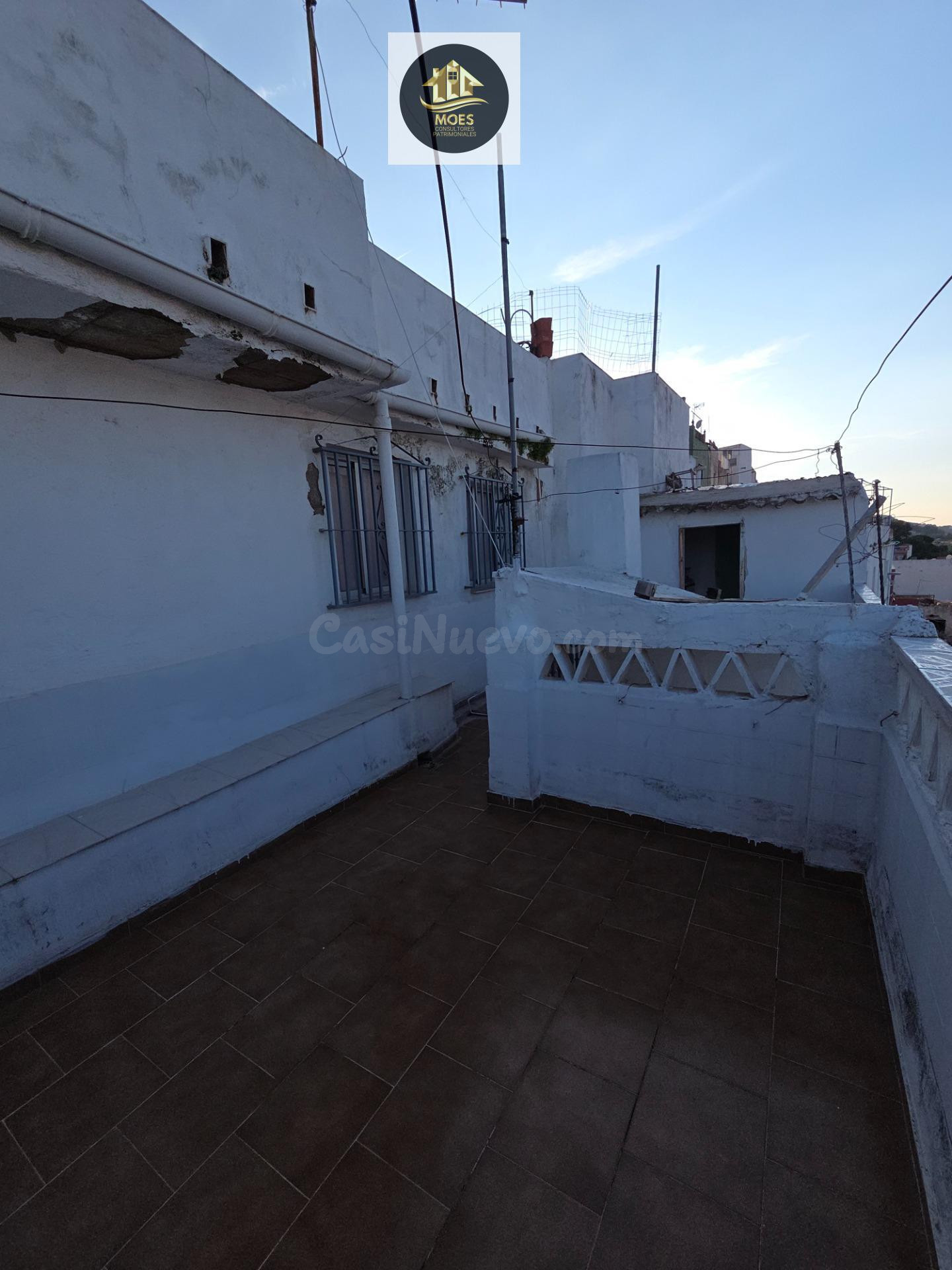 CASA EN LA CIRCUNVALACION - foto 3