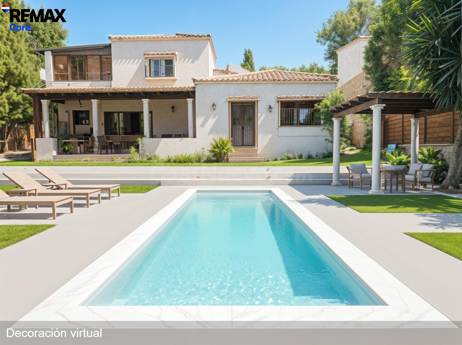 Encantador Chalet de Dos Plantas con Jardín y Piscina en Zona Tranquila - foto 3