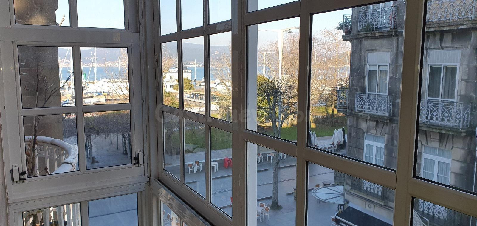 Vivienda señorial de 150 m2 en la Alameda de Vigo, con vistas al puerto y gran potencial