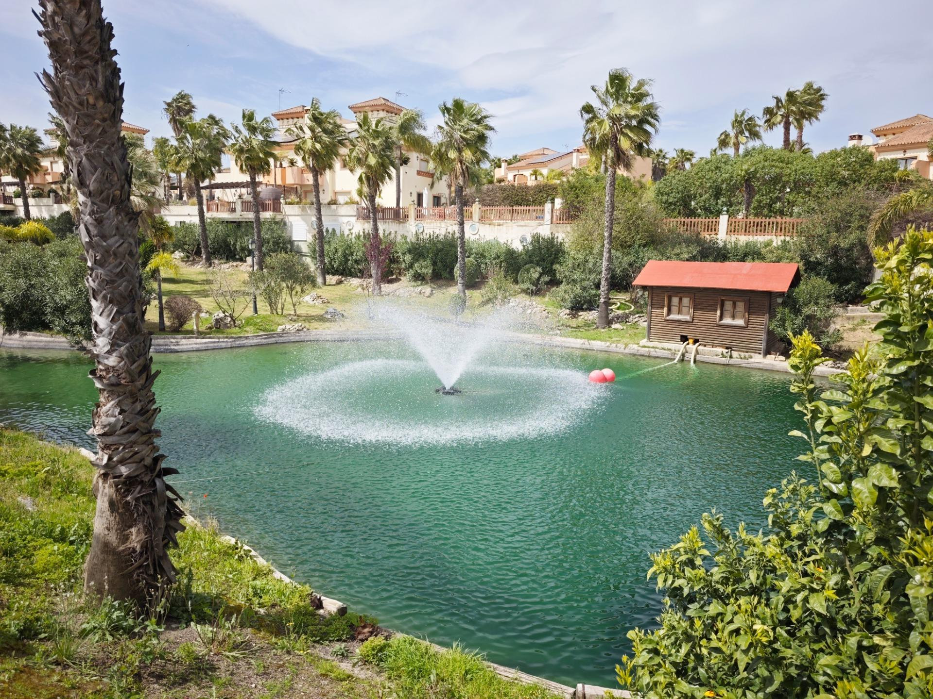 Dos últimos pareados en urbanización de prestigio