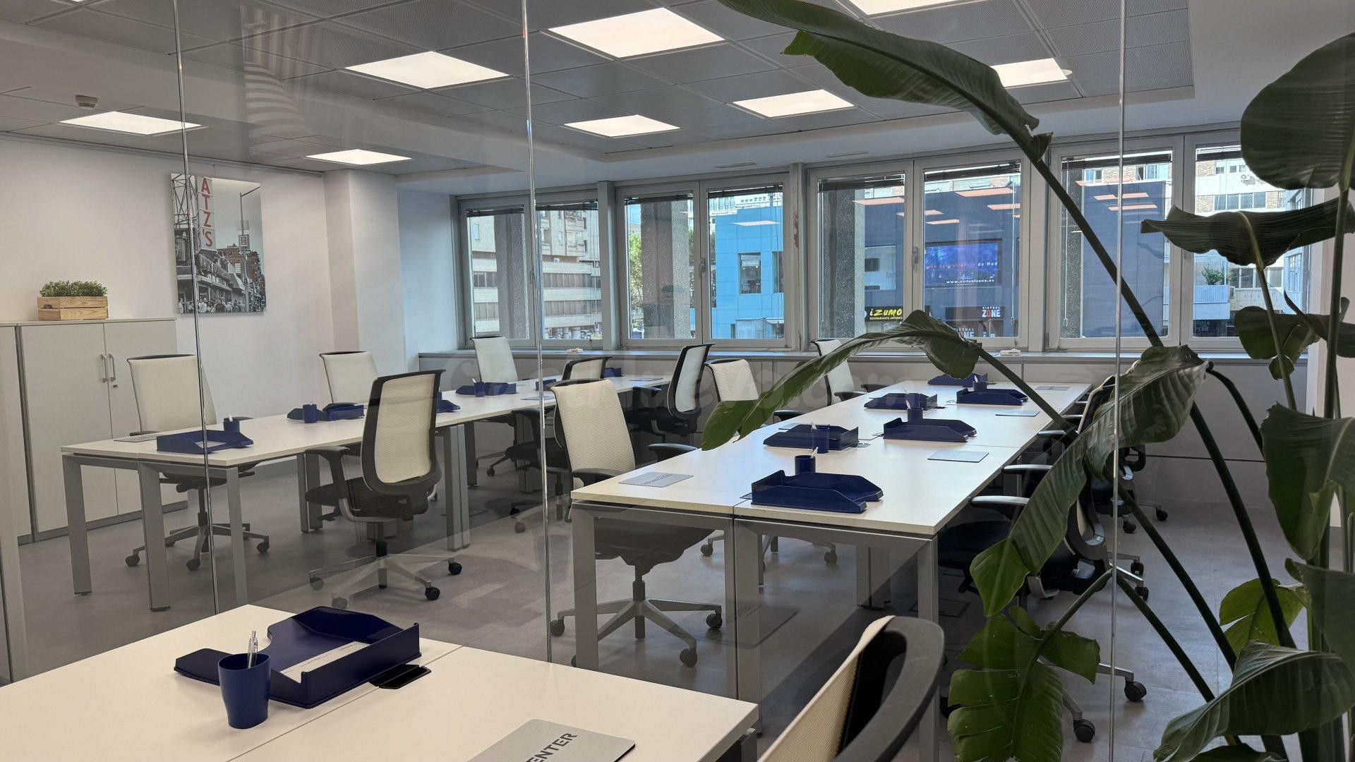 Oficina en alquiler en Plaza Carlos Trías Bertrán,