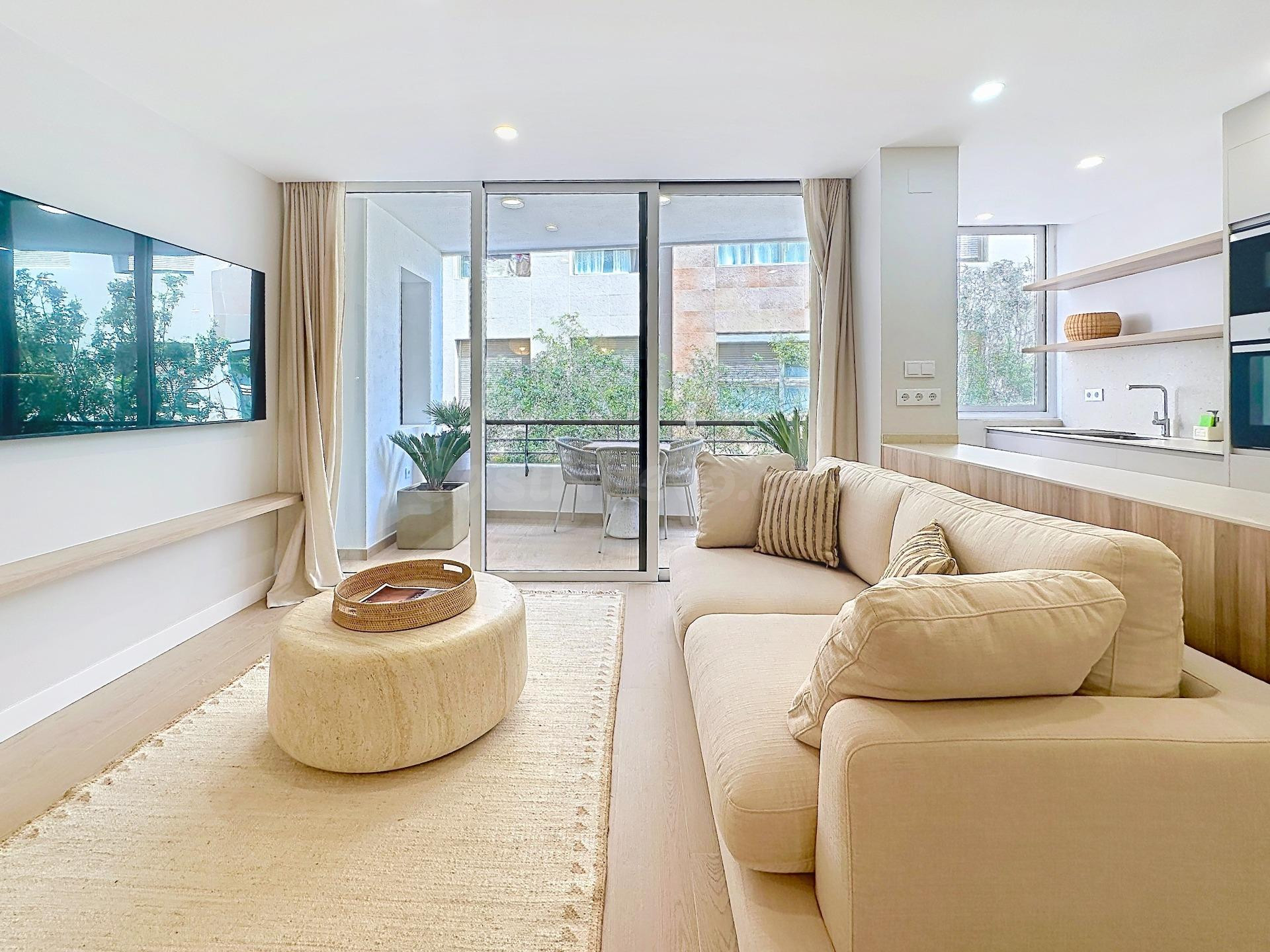 Exclusiva oportunidad de inversión en primera línea de playa en Estepona, en una de las ubicaciones más demandadas de la Costa del Sol.