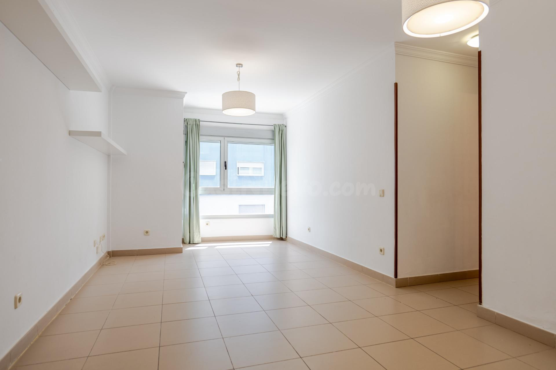 PISO EN VENTA EN ALMATRICHE!!