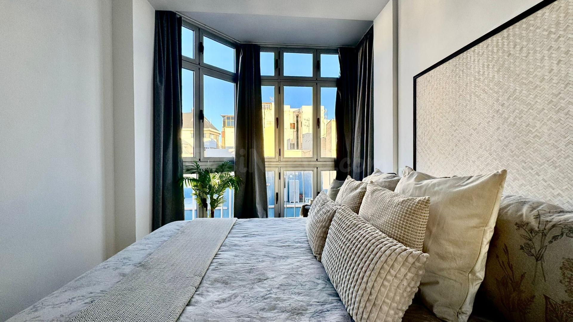 Apartamento reformado y a estrenar a escasos metros del mar  - foto 4