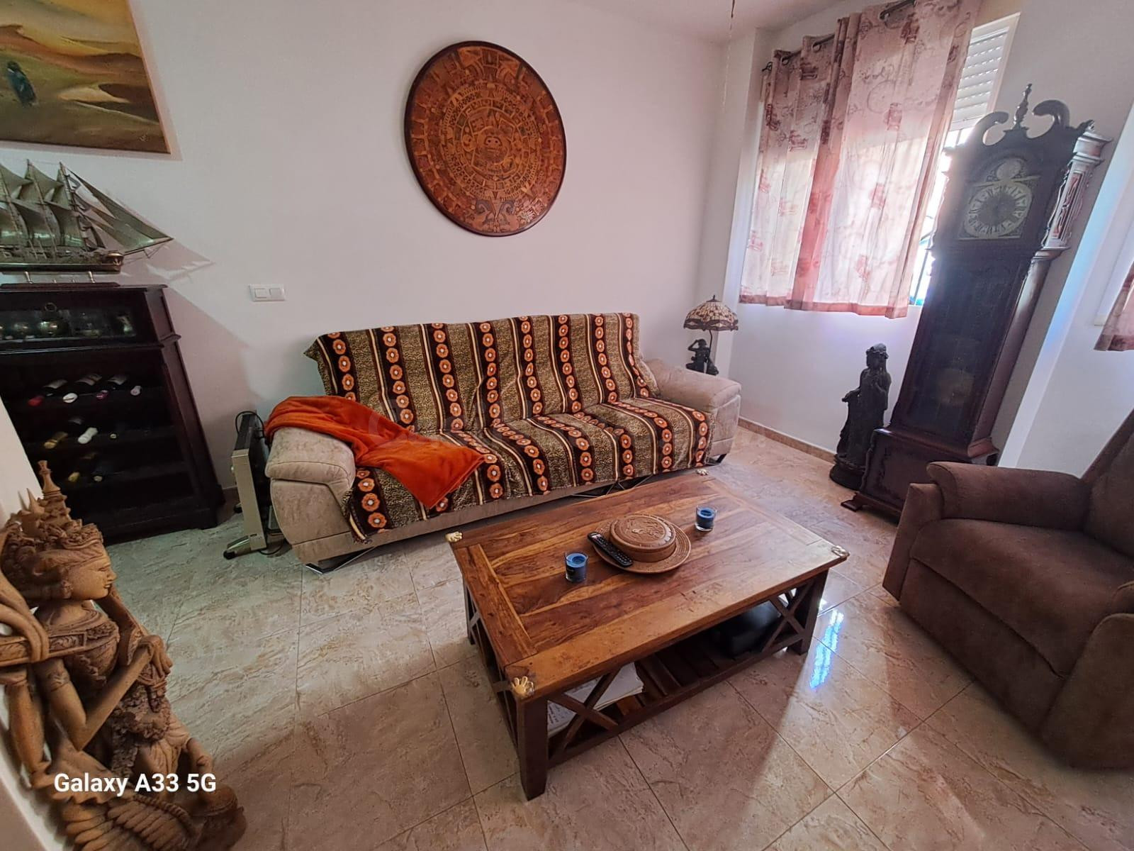Local en planta baja, reformado, próximo al centro, a 450 me - foto 2
