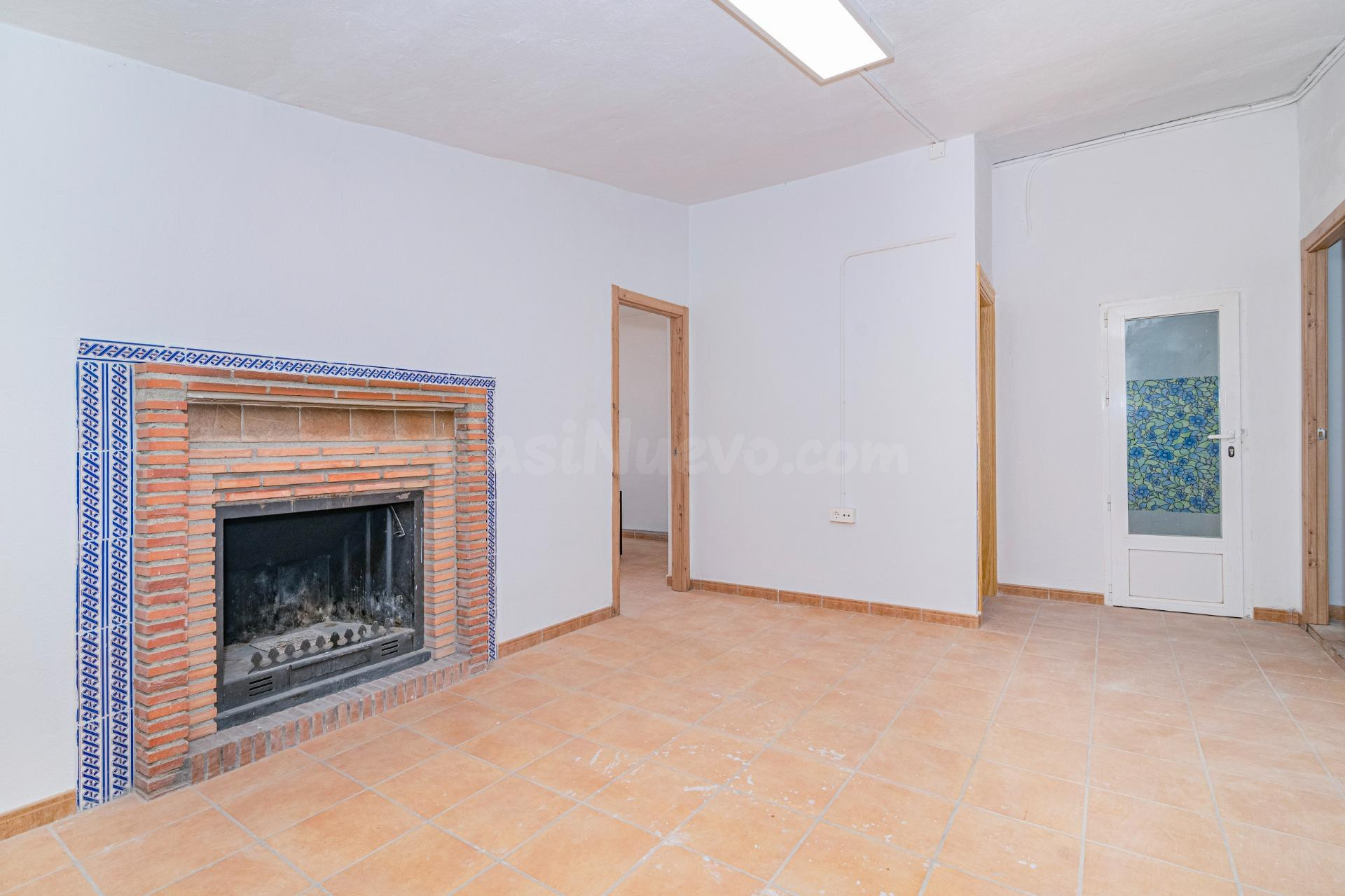 OPORTUNIDAD EN ALQUILER DE CORTIJO RURAL DE TRES DORMITORIOS - foto 4