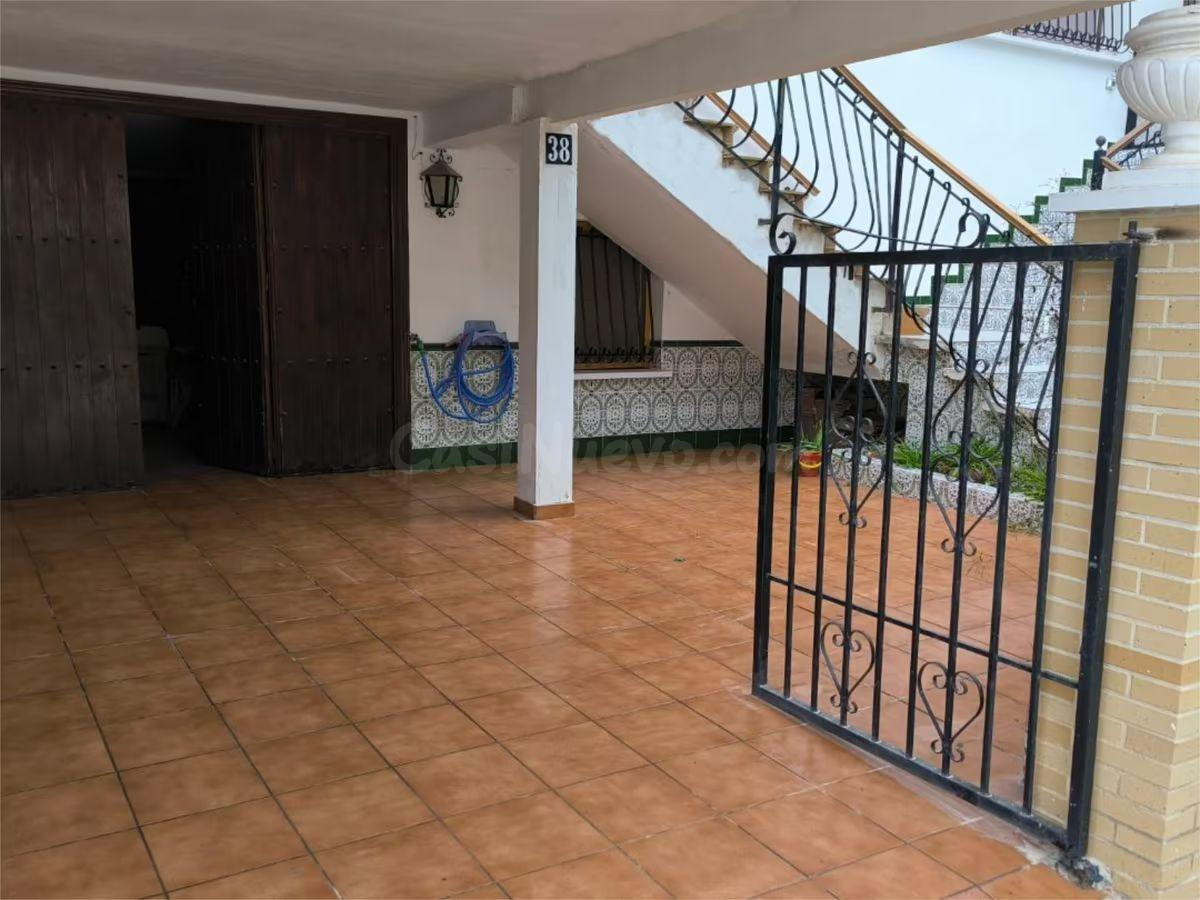 Casa adosada en venta en Campoamor, a 150 m de la playa – Or - foto 2
