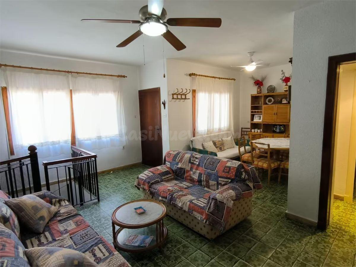 Casa adosada en venta en Campoamor, a 150 m de la playa – Or - foto 3