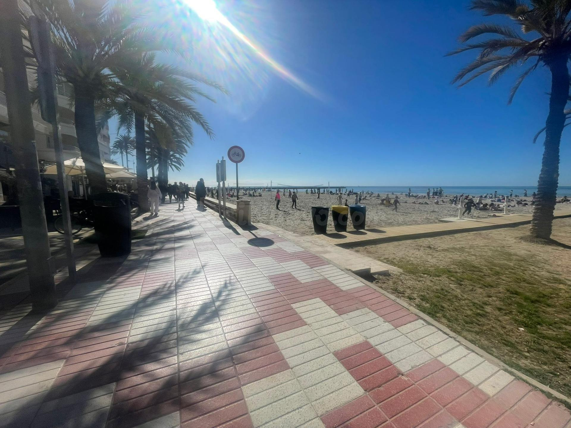 ATICO LUMINOSO, PRIMERA LINEA, FRENTE AL MAR Y EN LA MEJOR Z - foto 3