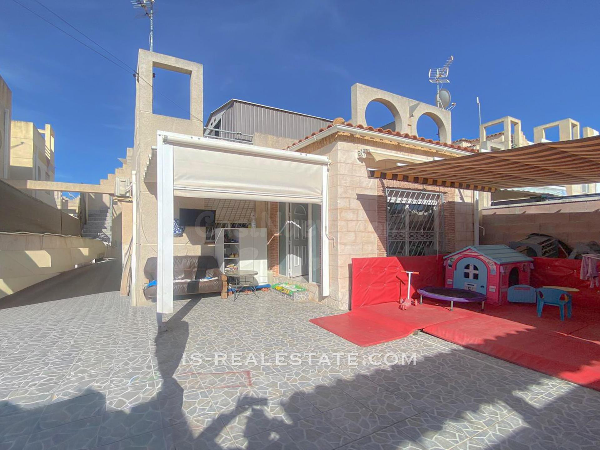 Oportunidad! Fantástico chalet con 130 mts de parcela +solar