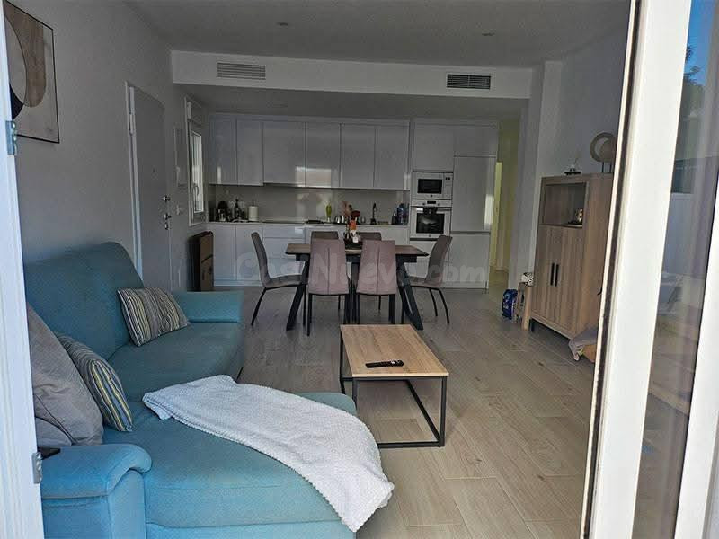 Villa moderna independiente en venta en Avileses con piscina - foto 5
