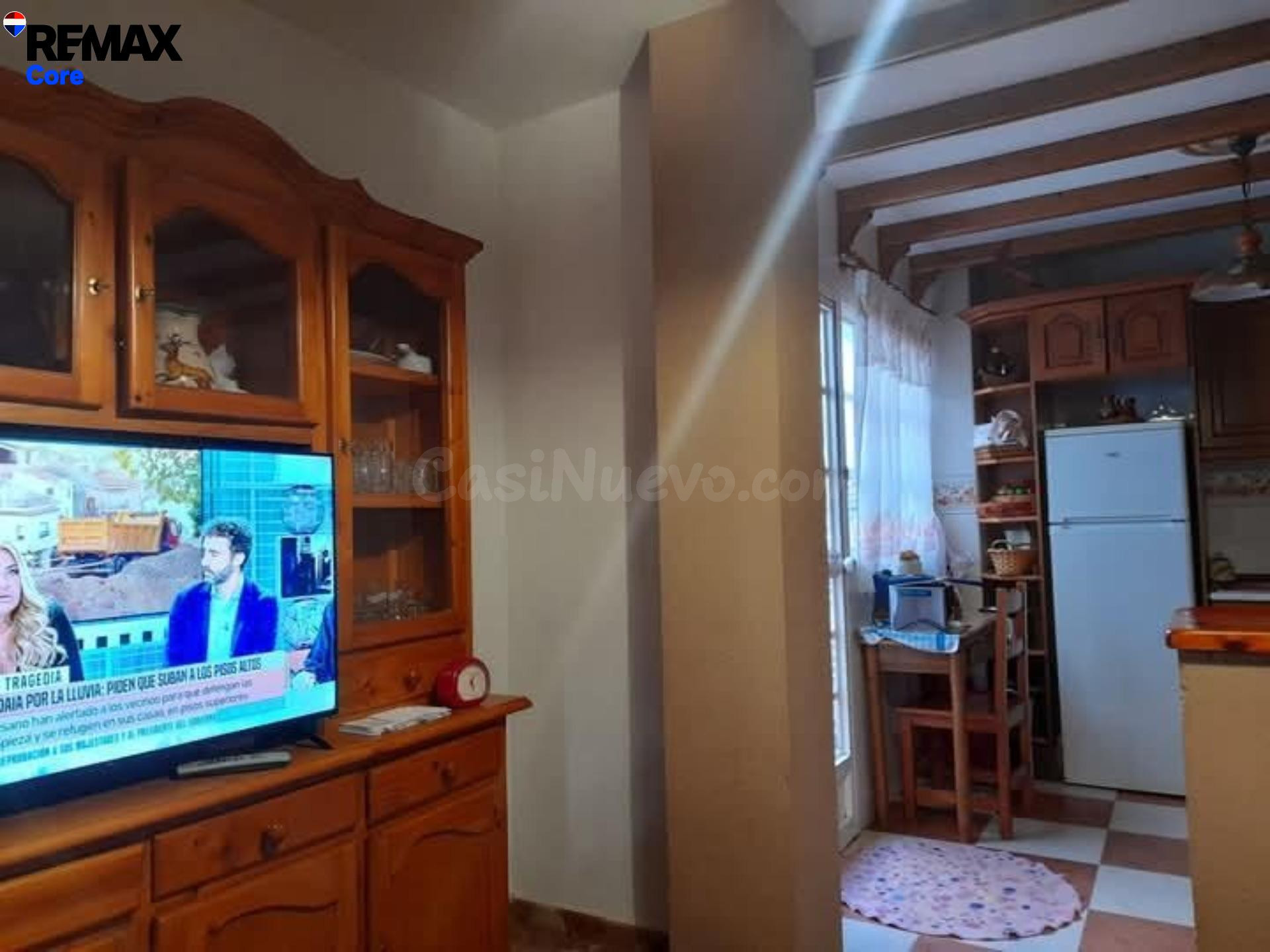 Amplia Vivienda de Tres Plantas con Cochera para Cuatro Coch - foto 3