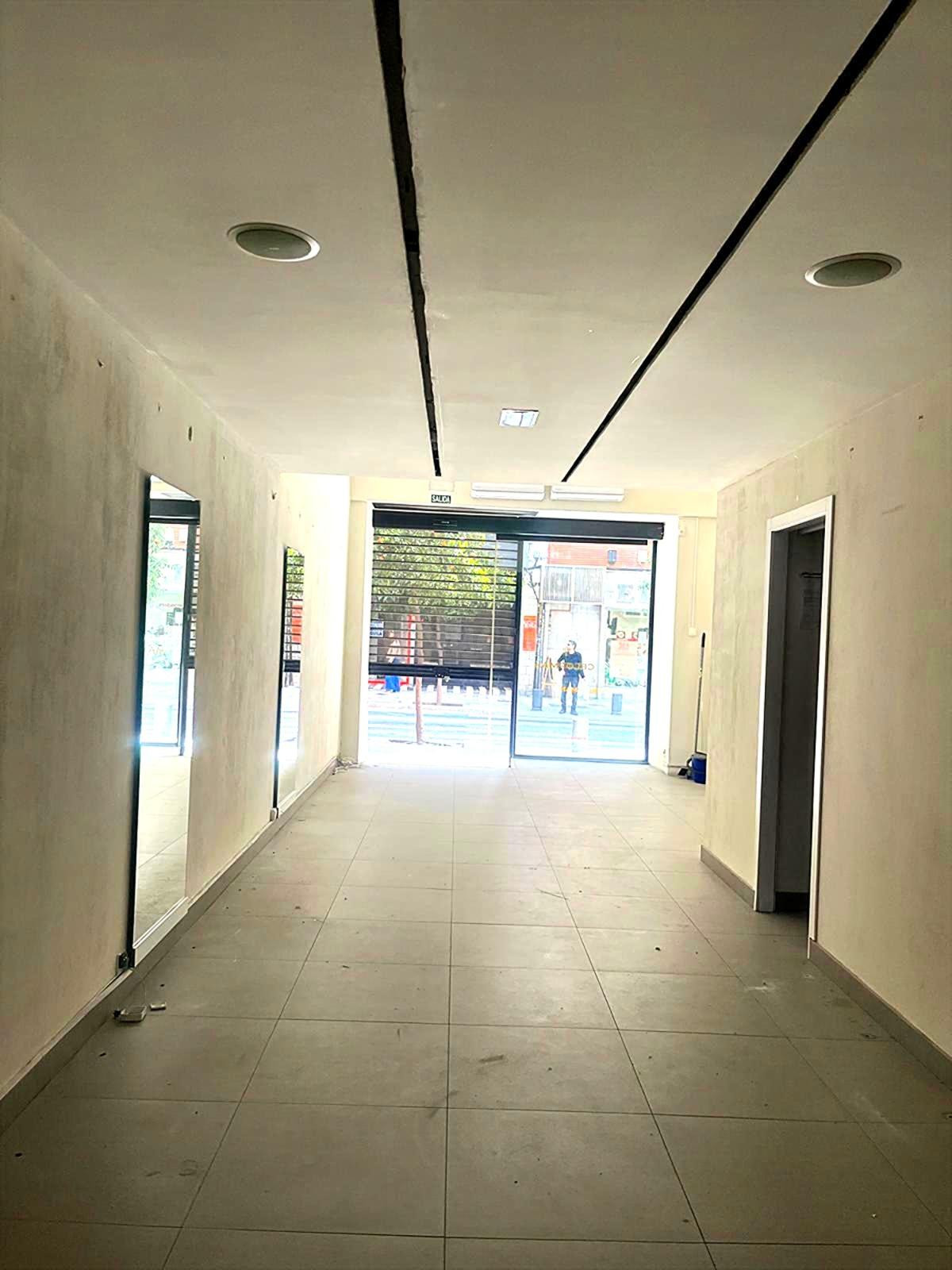 ALQUILER LOCAL ZONA PRIME COMERCIAL EN RECOGIDAS - foto 4