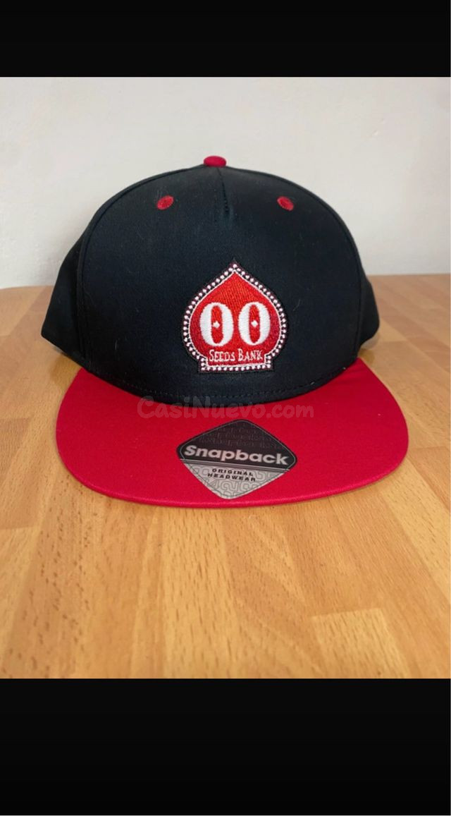 NUEVA Gorra Snapback Negra y Roja