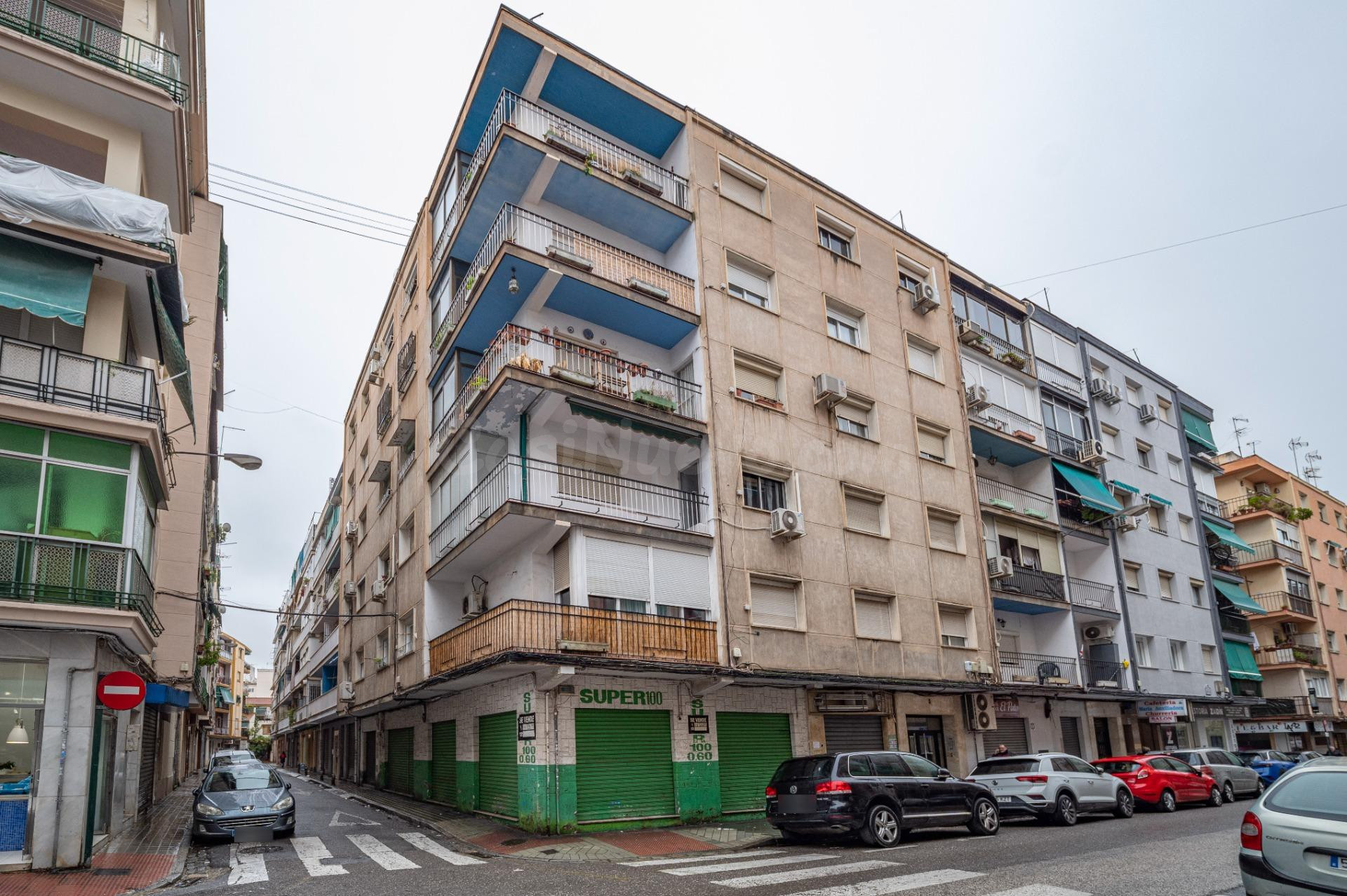 Se vende piso en esquina en Santa Clara