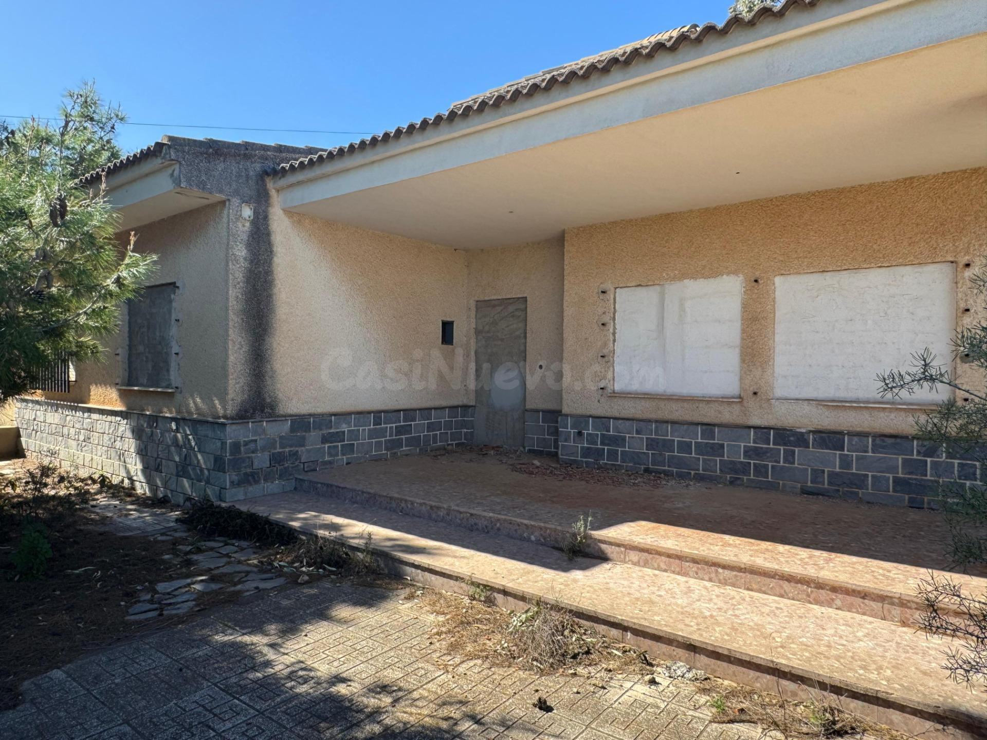 VIVIENDA DE CAMPO CON VISTAS DESPEJADAS – TRANQUILIDAD Y POT