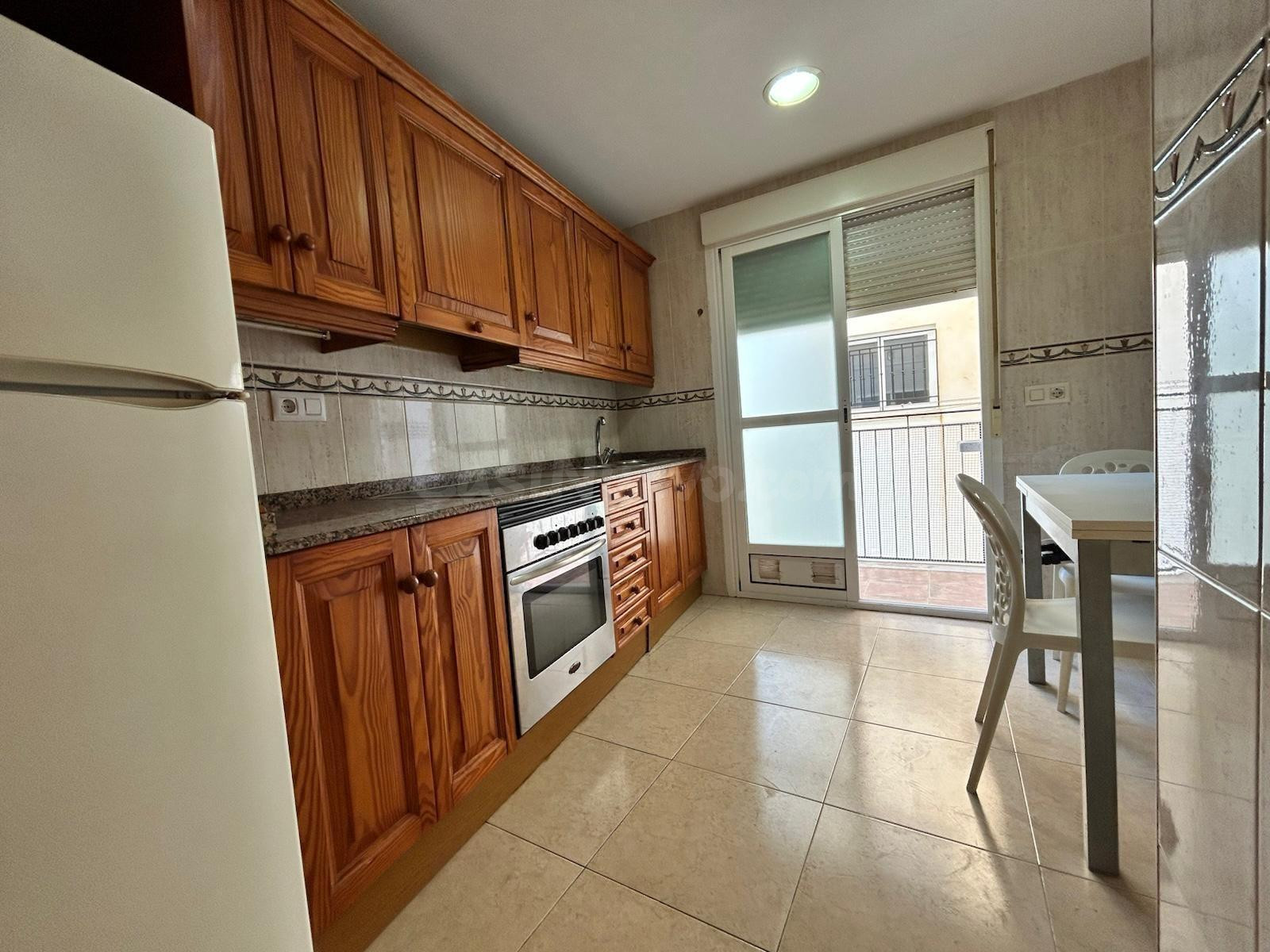 PISO AL LADO DE LA PLAZA ESPAÑA - foto 4