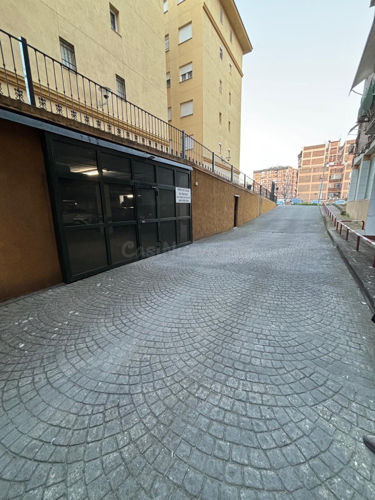 PLAZA DE GARAJE EN CARLOS III - CHINALES - foto 3