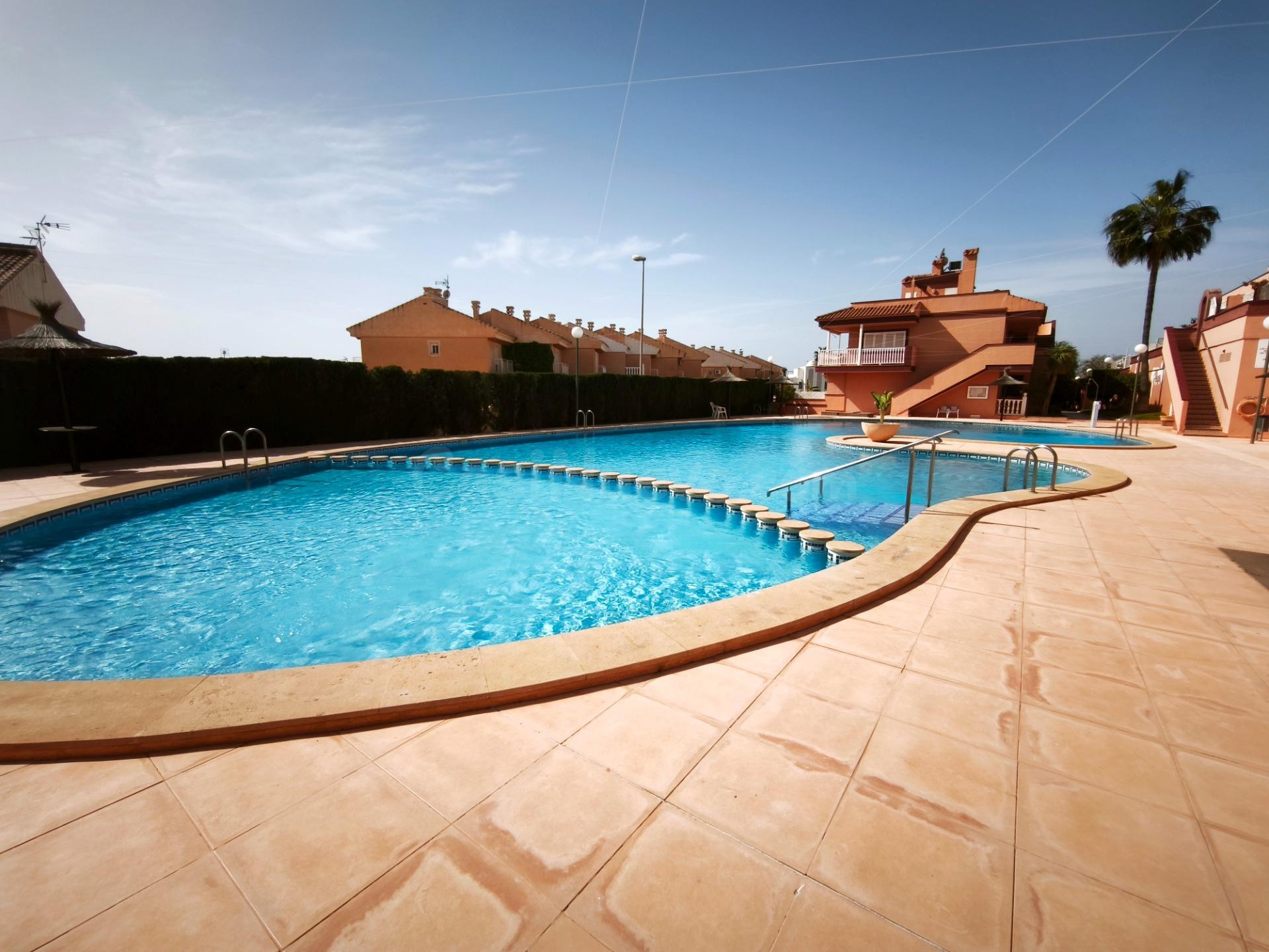 MAGNIFICO APARTAMENTO A ESTRENAR EN RESIDENCIAL CON PISCINA,