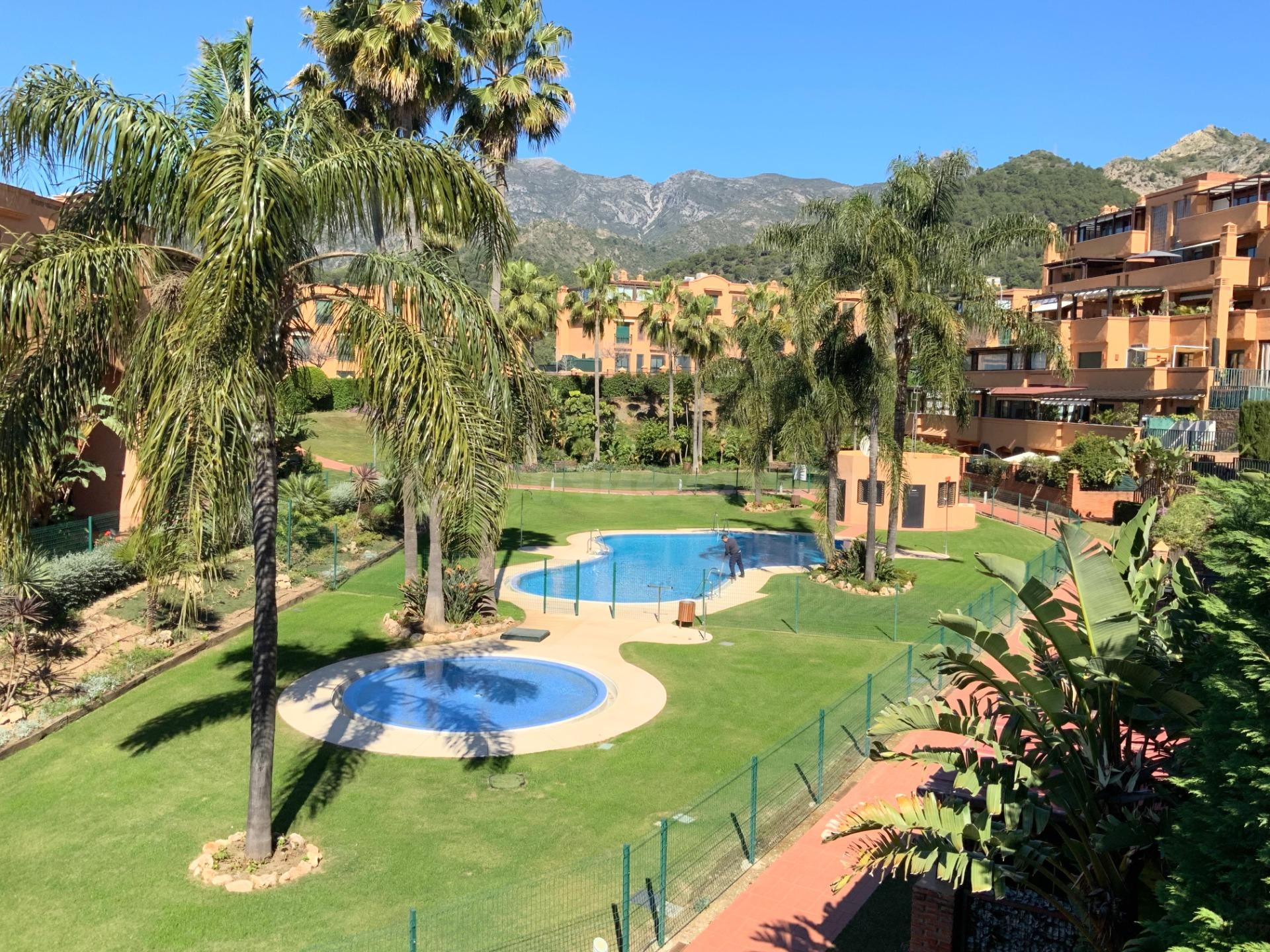 Elegante vivienda totalmente reformada en Urb. La Cañada, li - foto 2