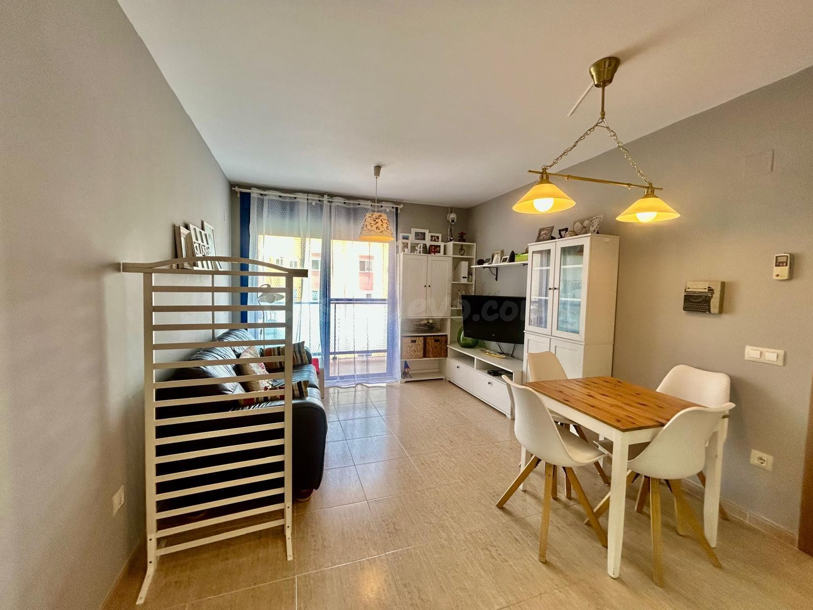 Tu nuevo hogar: 3 habitaciones, 2 baños y mucha luz - foto 3