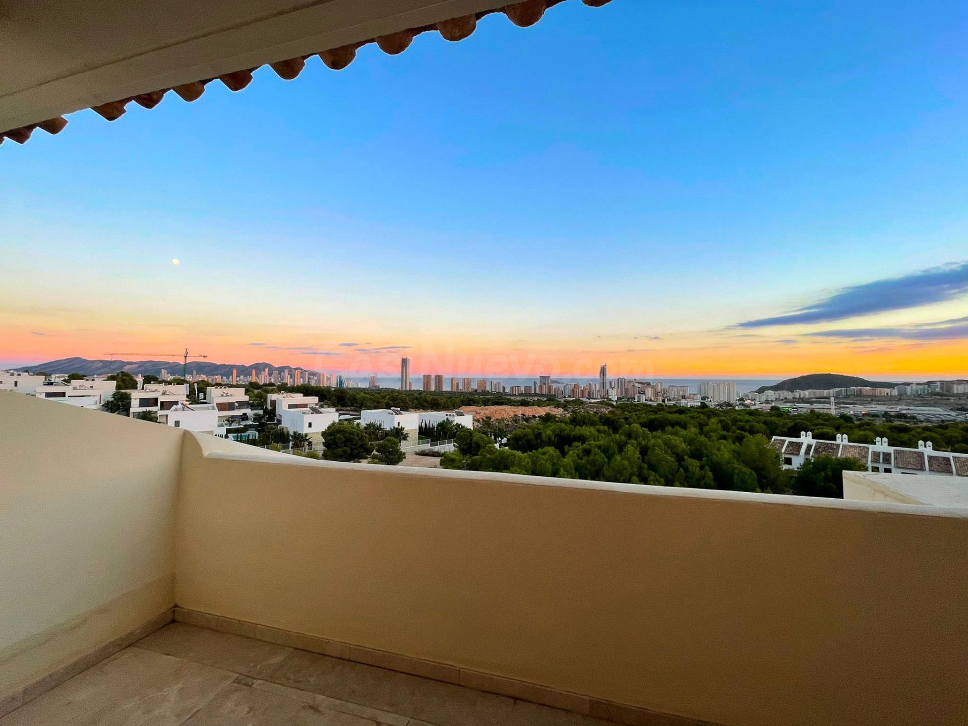 Impresionante Dúplex en Finestrat - Alicante por solo €450,000