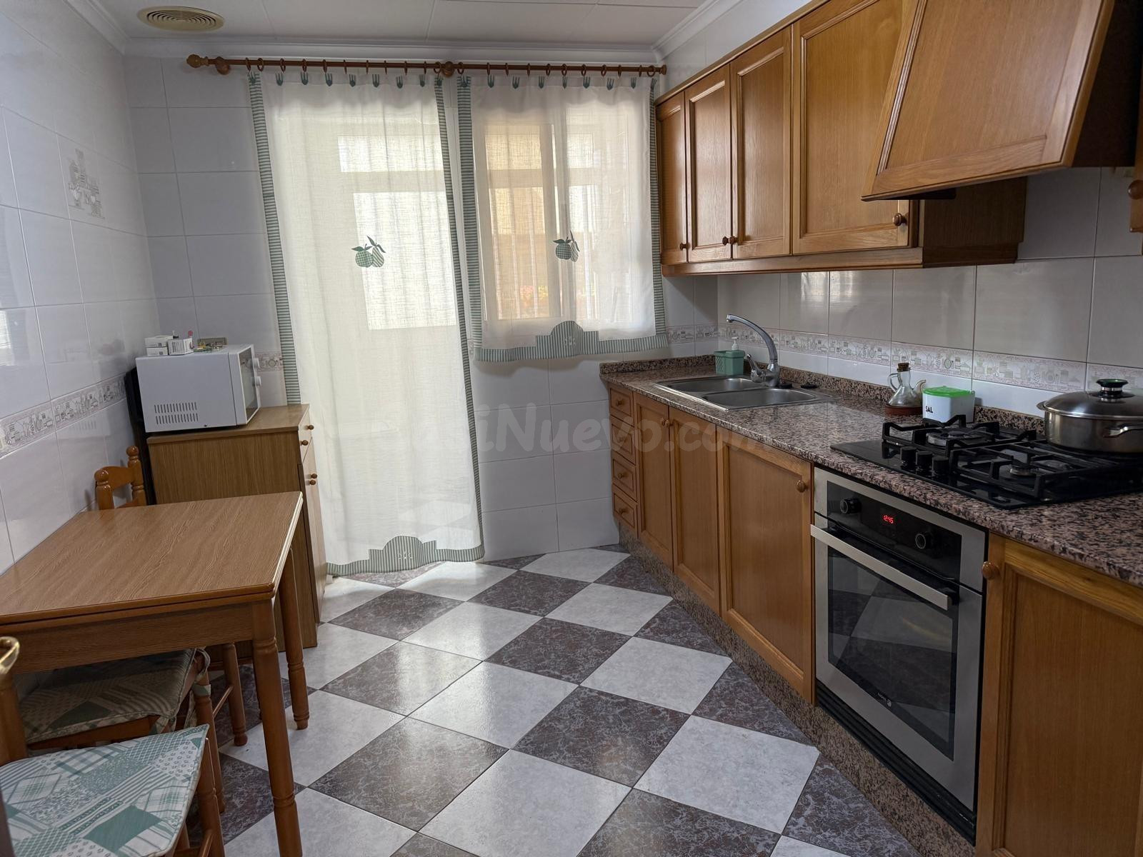 PISO EN ZONA EL PILAR CON TRASTERO Y PLAZA DE GARAJE - foto 3