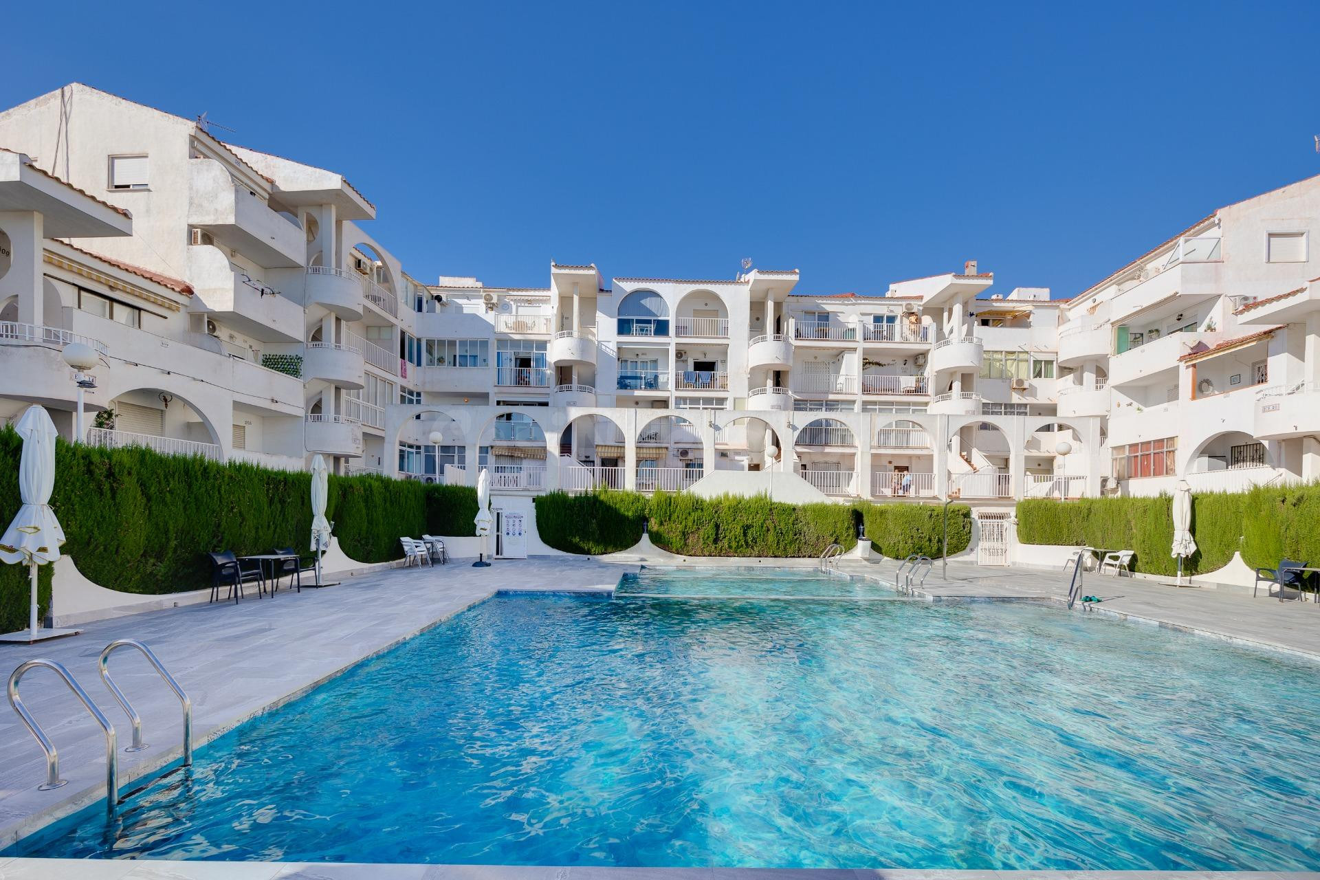 Apartamento de dos dormitorios, con vistas al mar, en Balcón