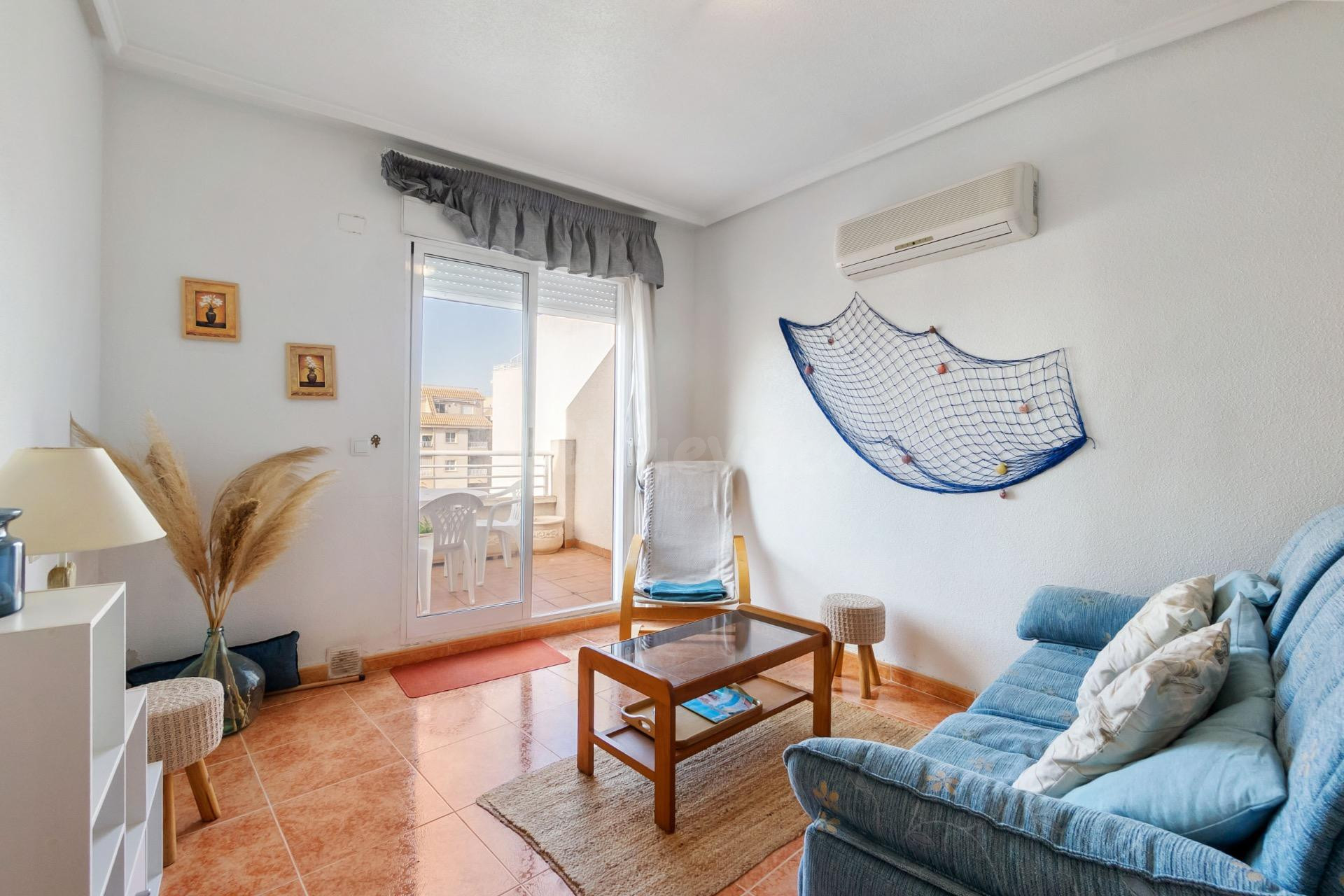 Apartamento en última planta con amplia terraza en Torreviej