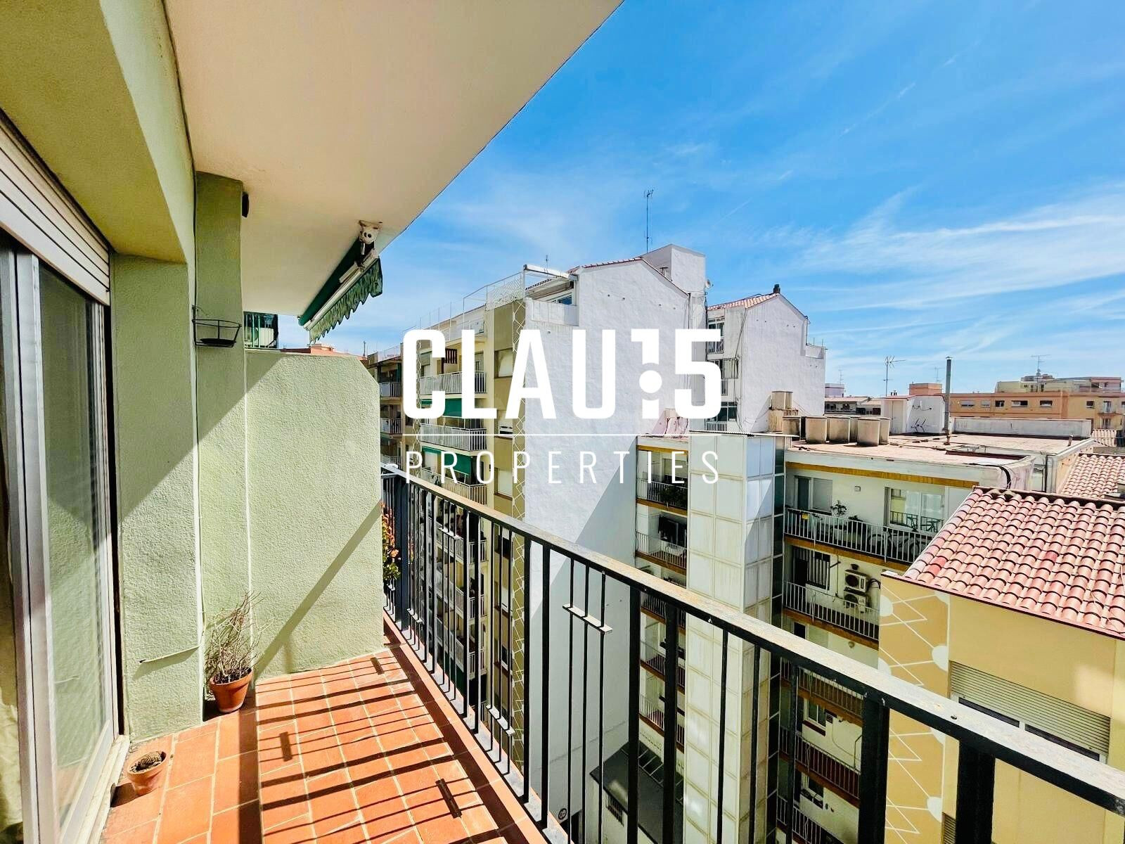 Piso alto y luminoso con ascensor en pleno centro de Mataró - foto 2