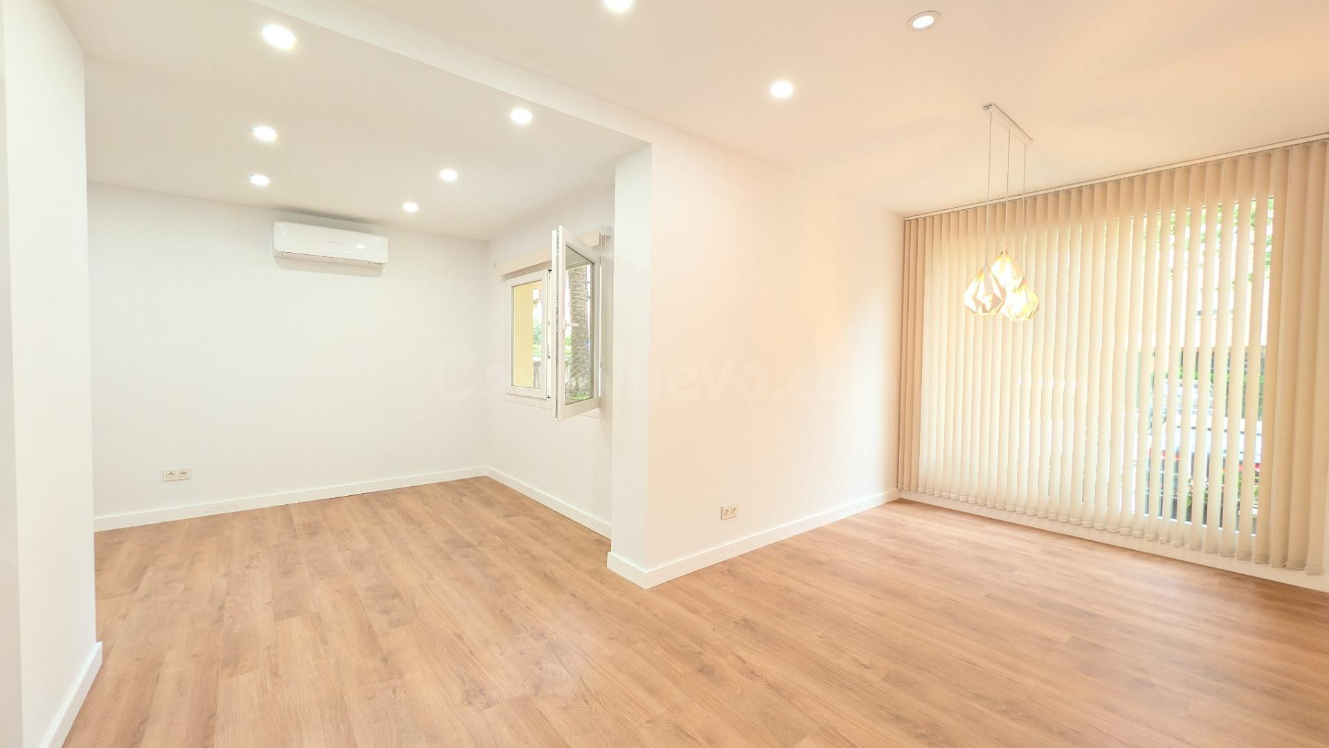 EXCLUSIVO BAJO CON 3 habitaciones, PARKING COMUNIATRIO, JARDÍN Y PISCINA- FUENGIROLA
