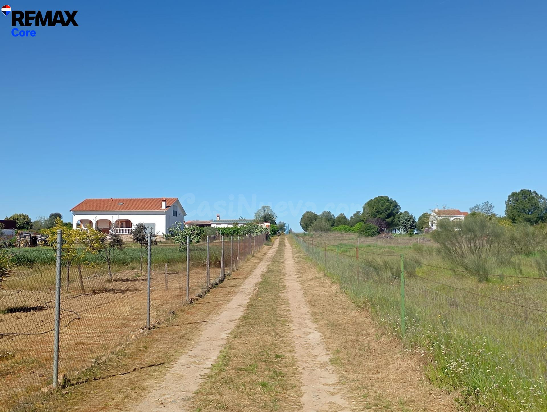 Exclusiva Finca Rústica: Eficiencia Energética y Confort a 8 - foto 4