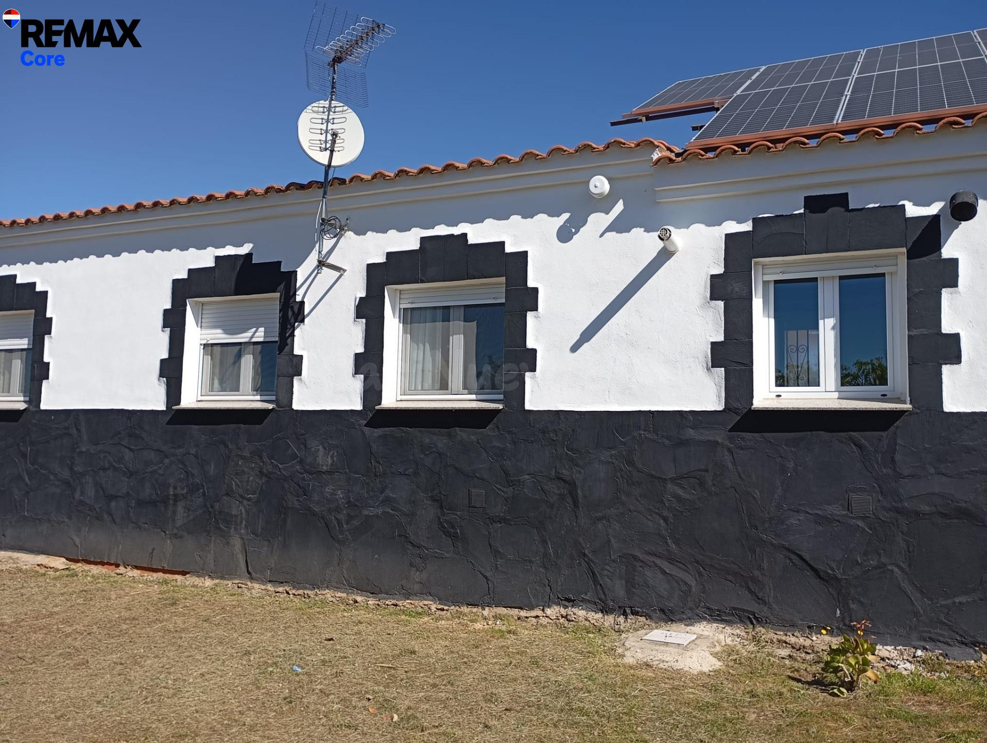 Exclusiva Finca Rústica: Eficiencia Energética y Confort a 8 - foto 5